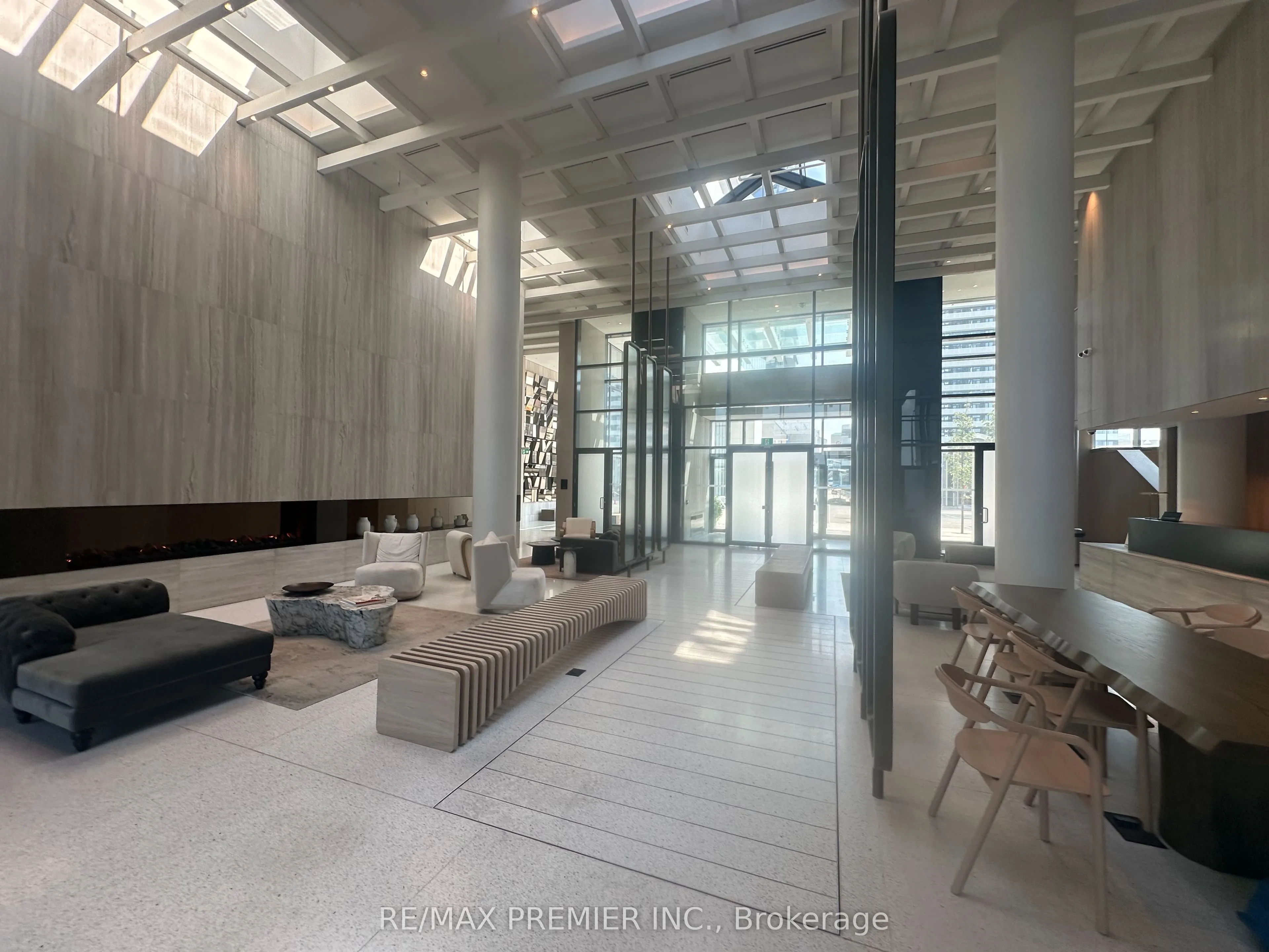 225 COMMERCE Street, #5808