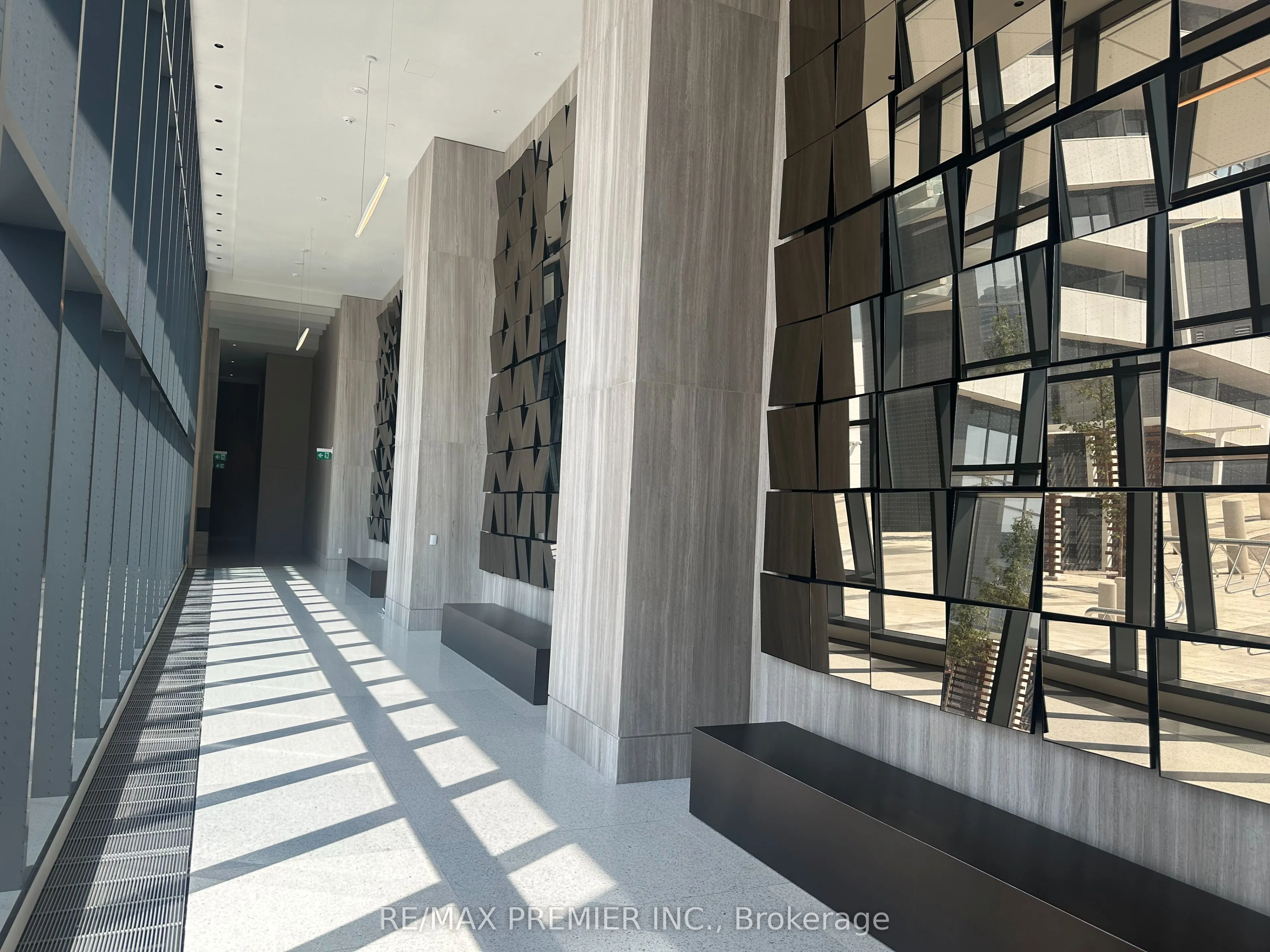 225 COMMERCE Street, #5808