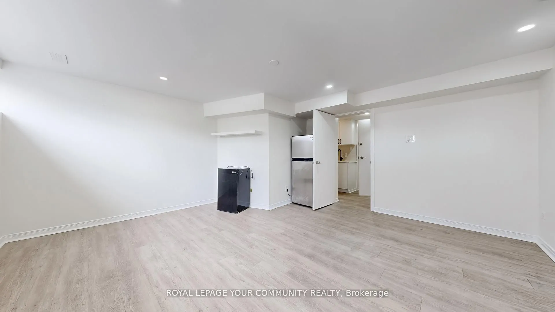 446 Lynett Crescent