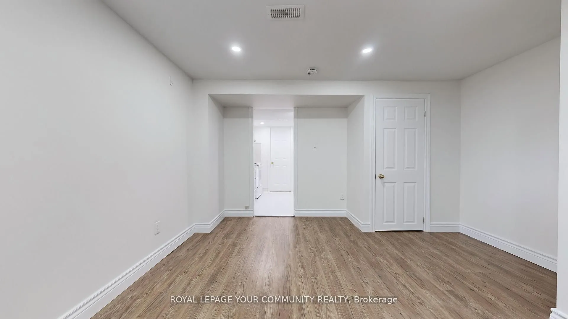 446 Lynett Crescent