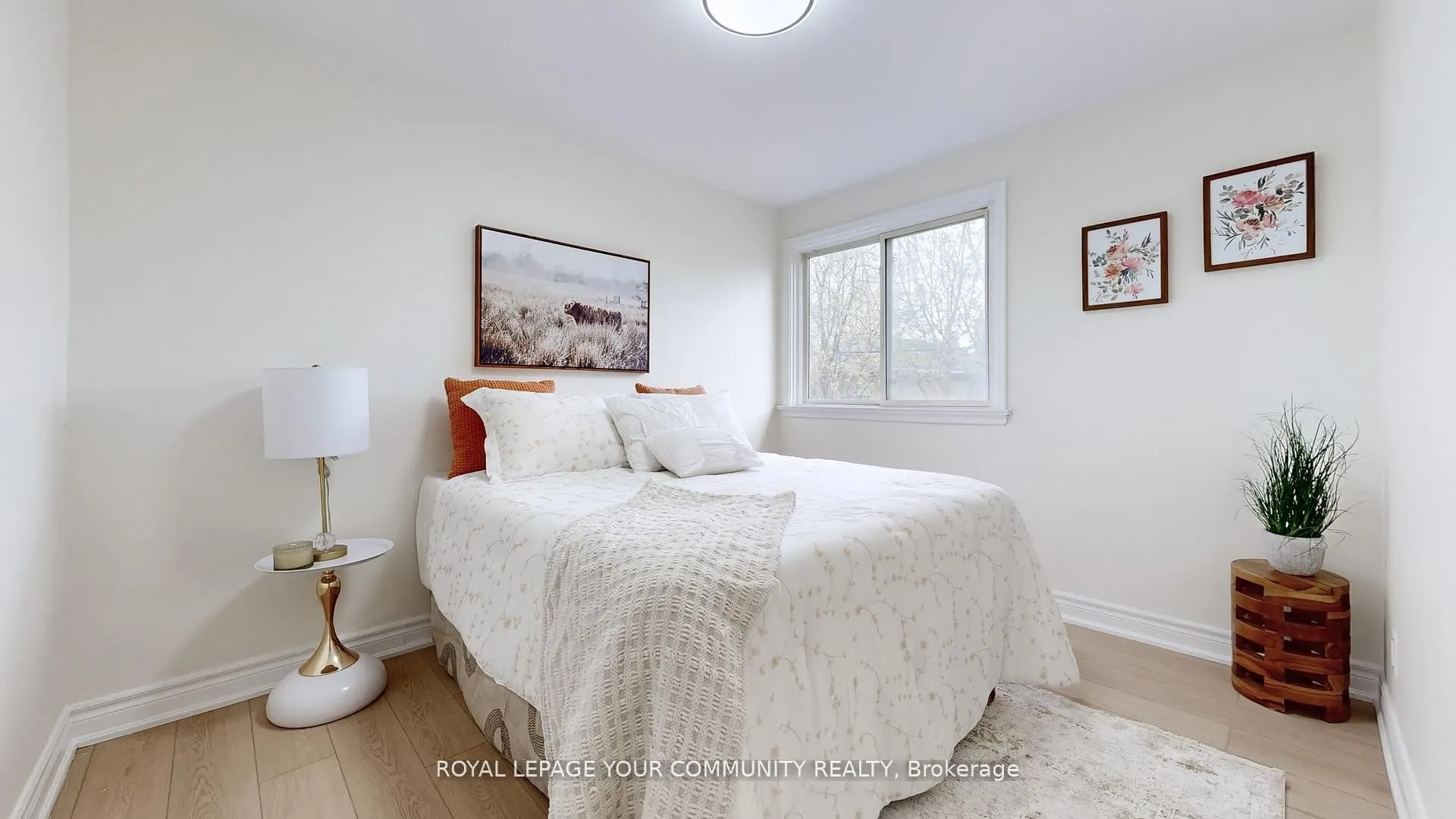 446 Lynett Crescent