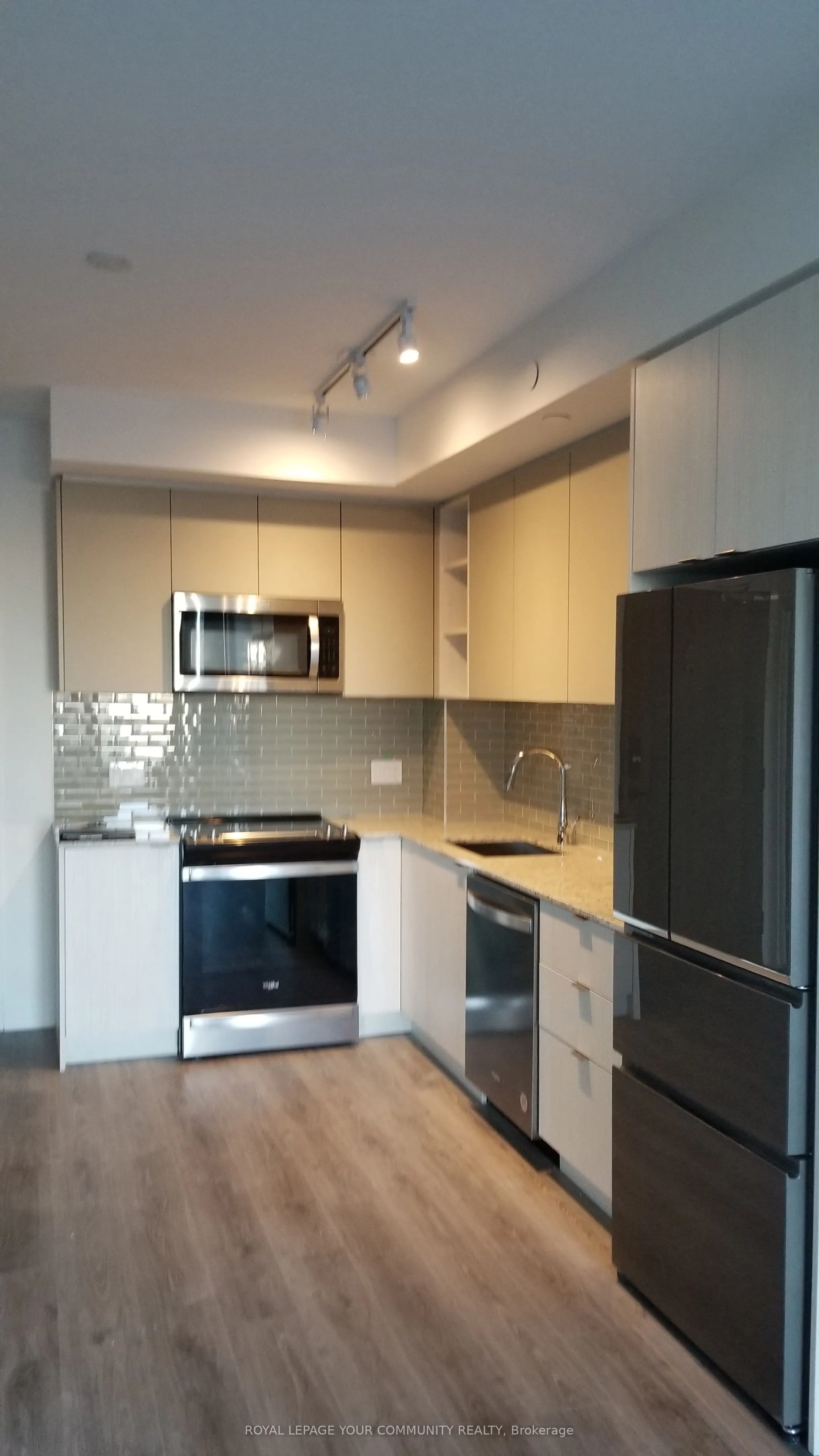 100 Eagle Rock Way, #323