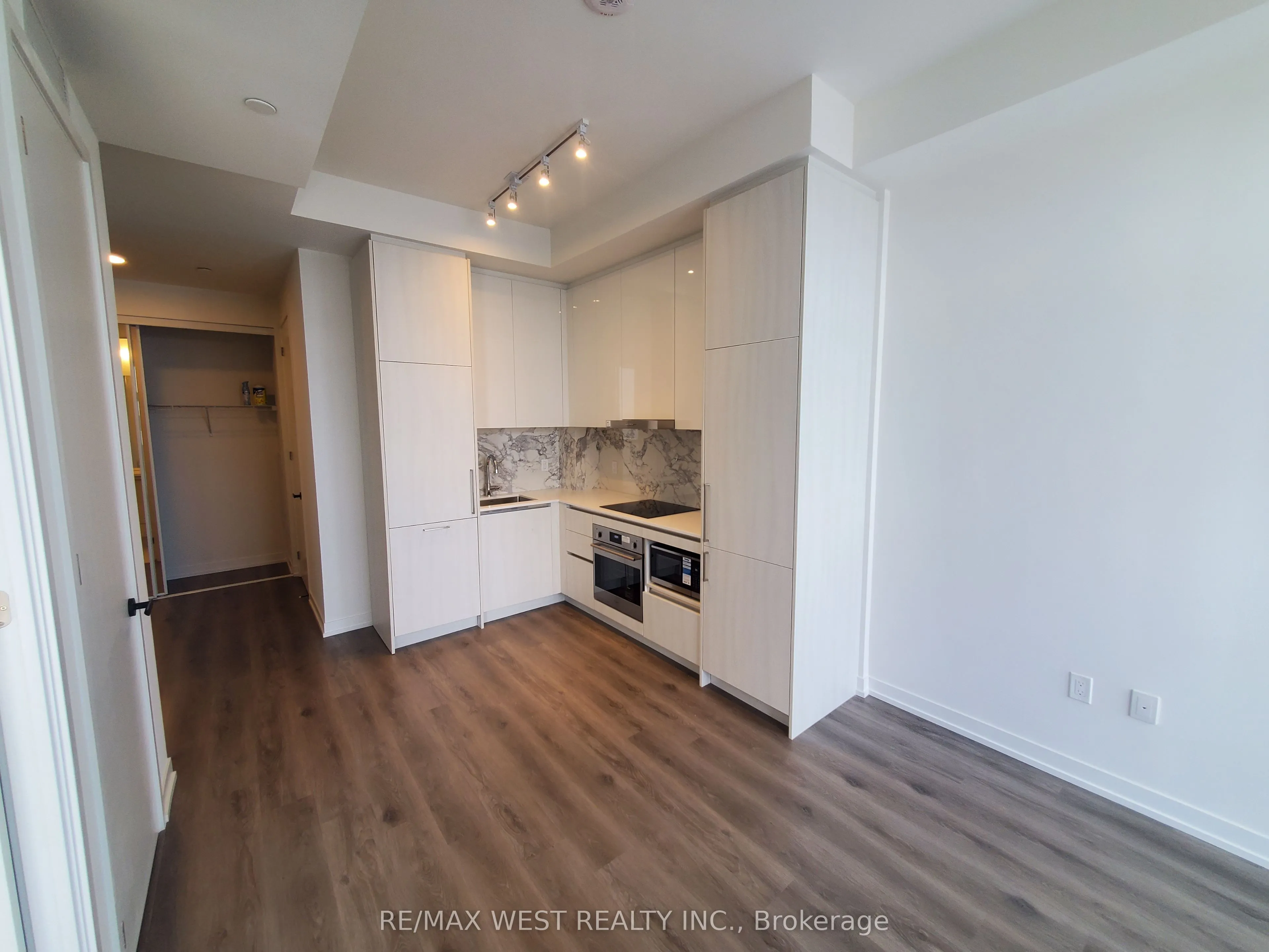 225 Commerce Street, #6501