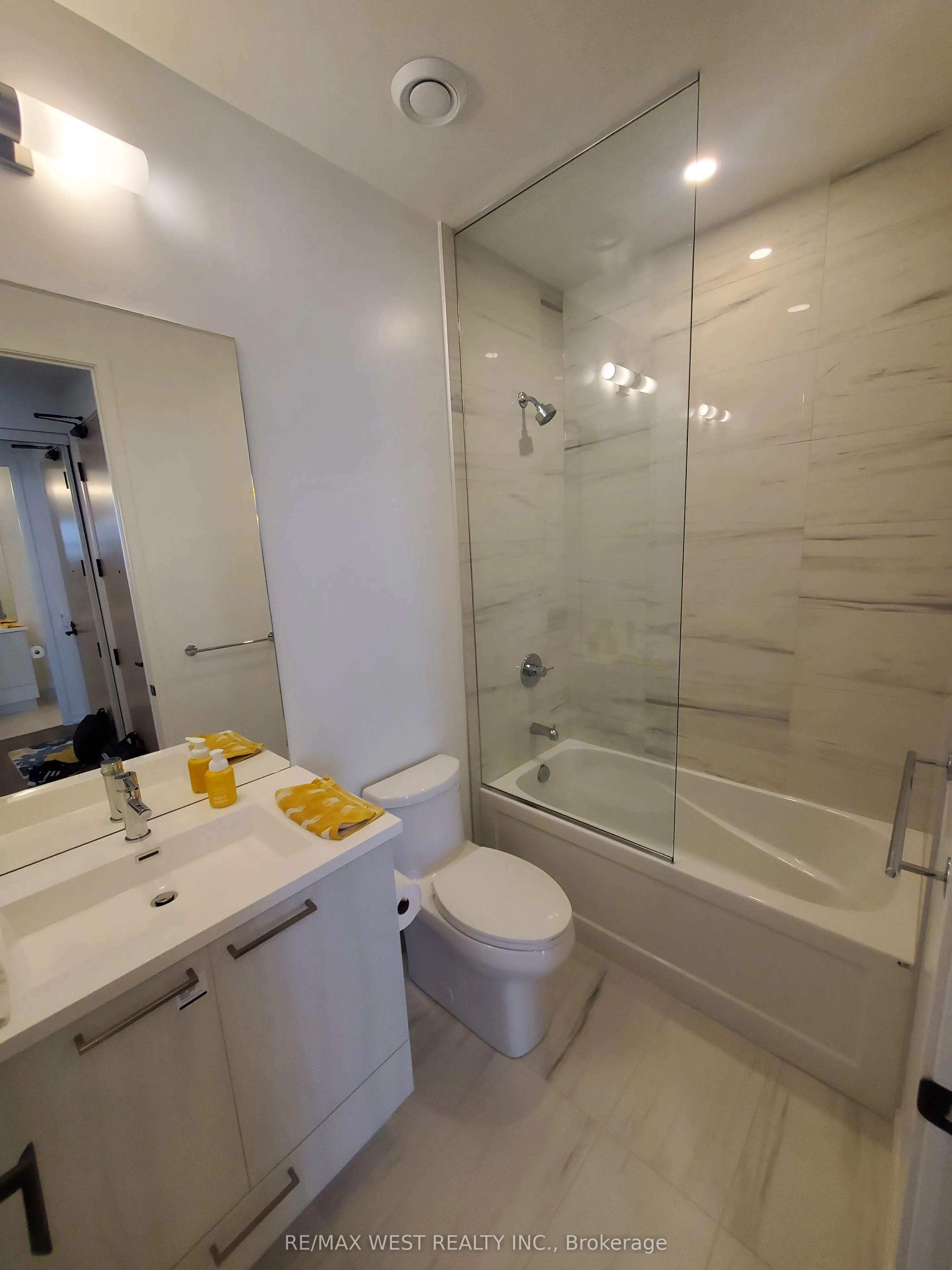 225 Commerce Street, #6501