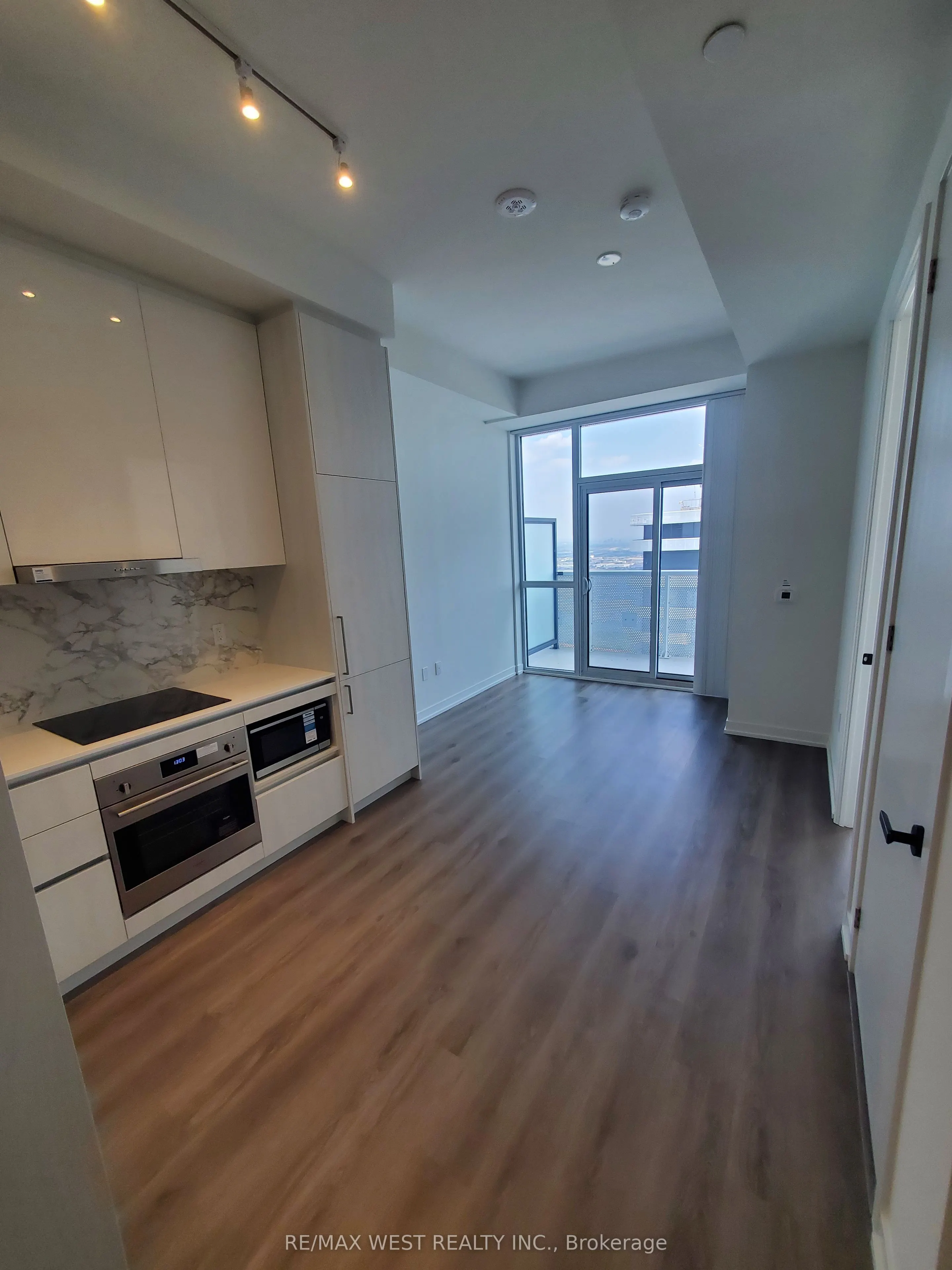 225 Commerce Street, #6501