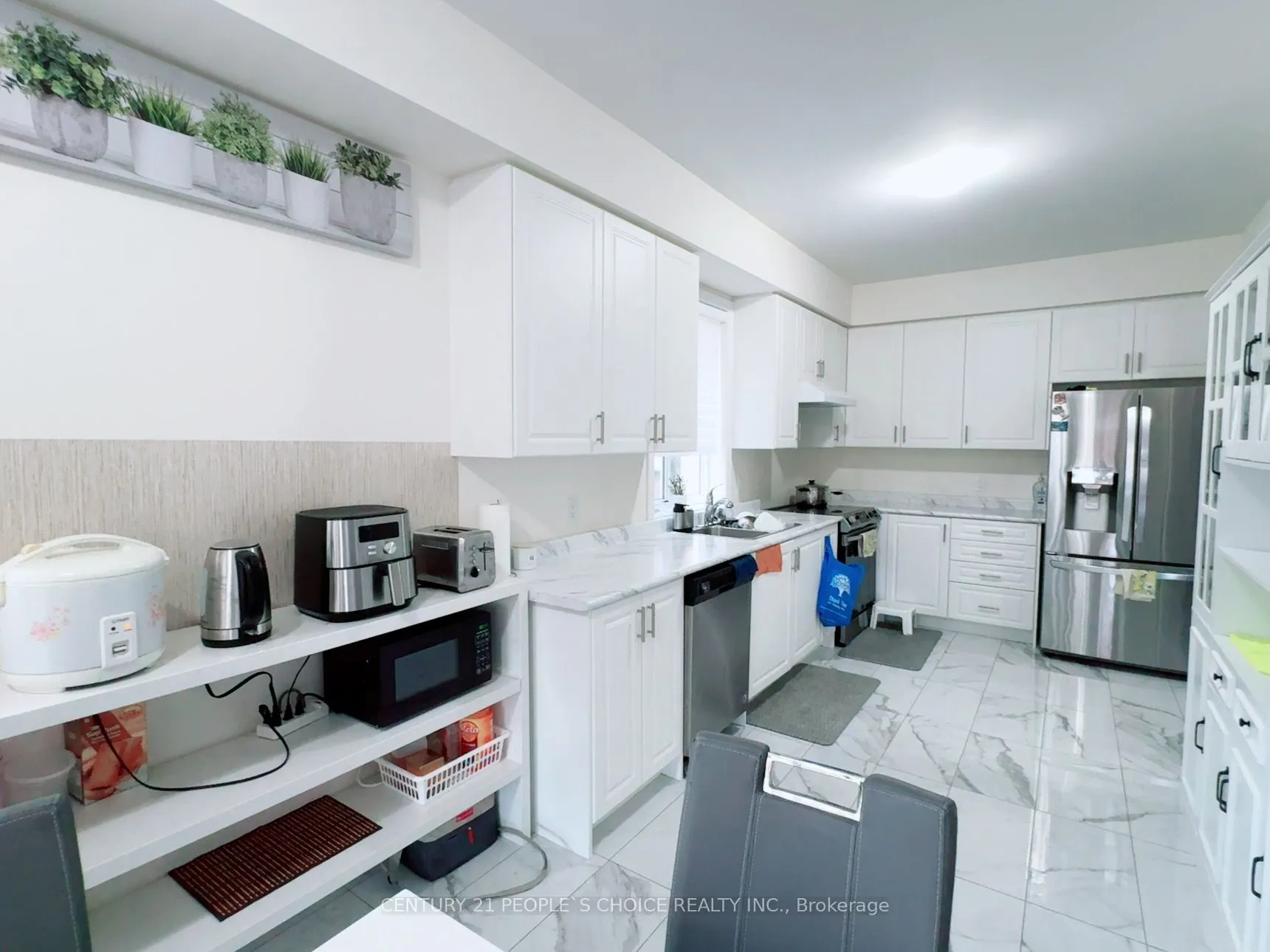 118 Blackwell Crescent, #Upper