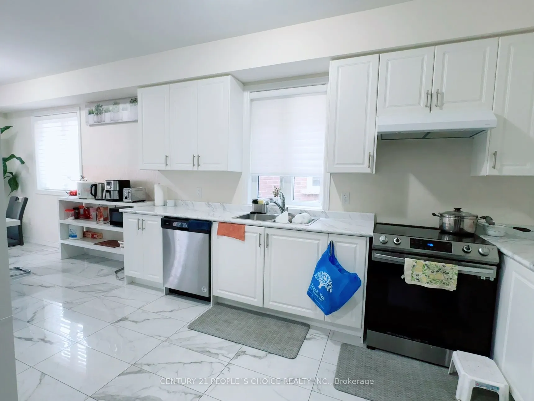 118 Blackwell Crescent, #Upper