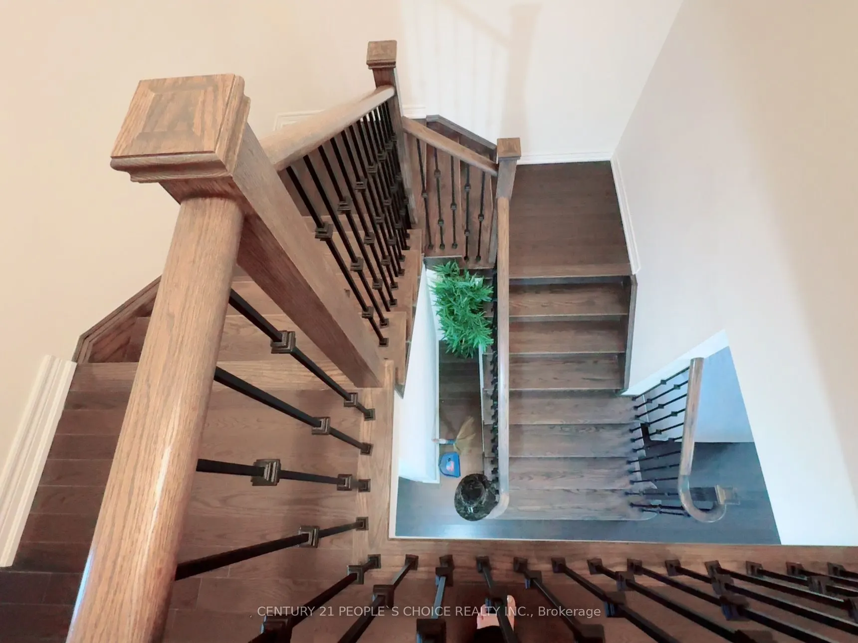 118 Blackwell Crescent, #Upper