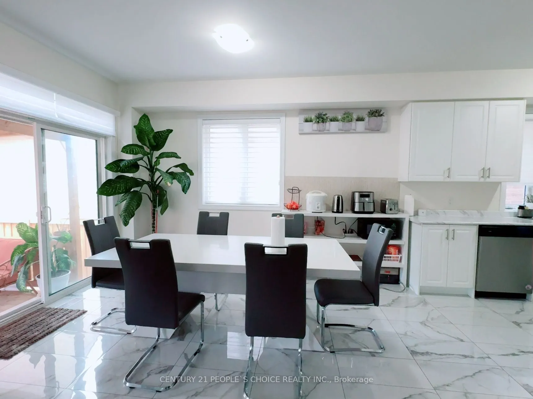 118 Blackwell Crescent, #Upper