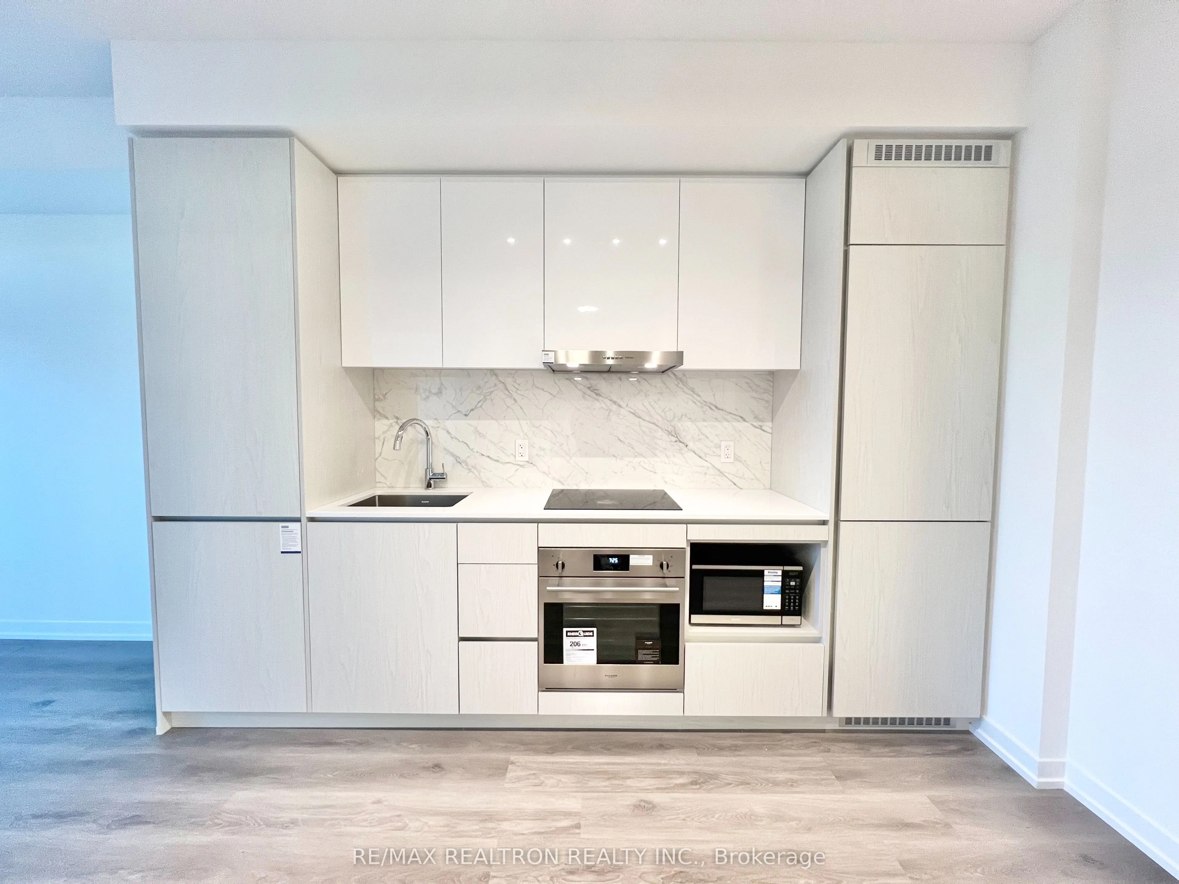 28 Interchange Way, #511