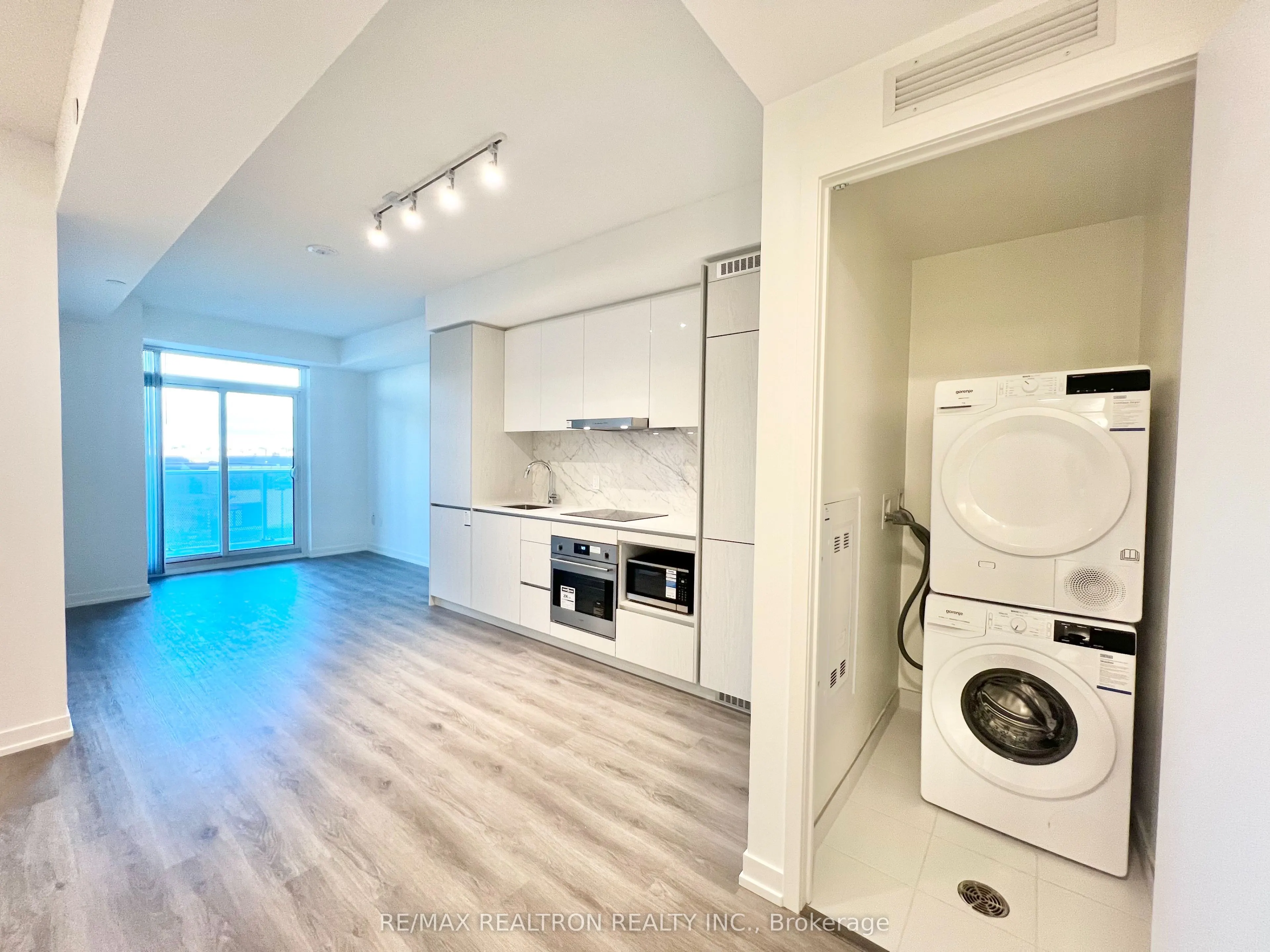 28 Interchange Way, #511