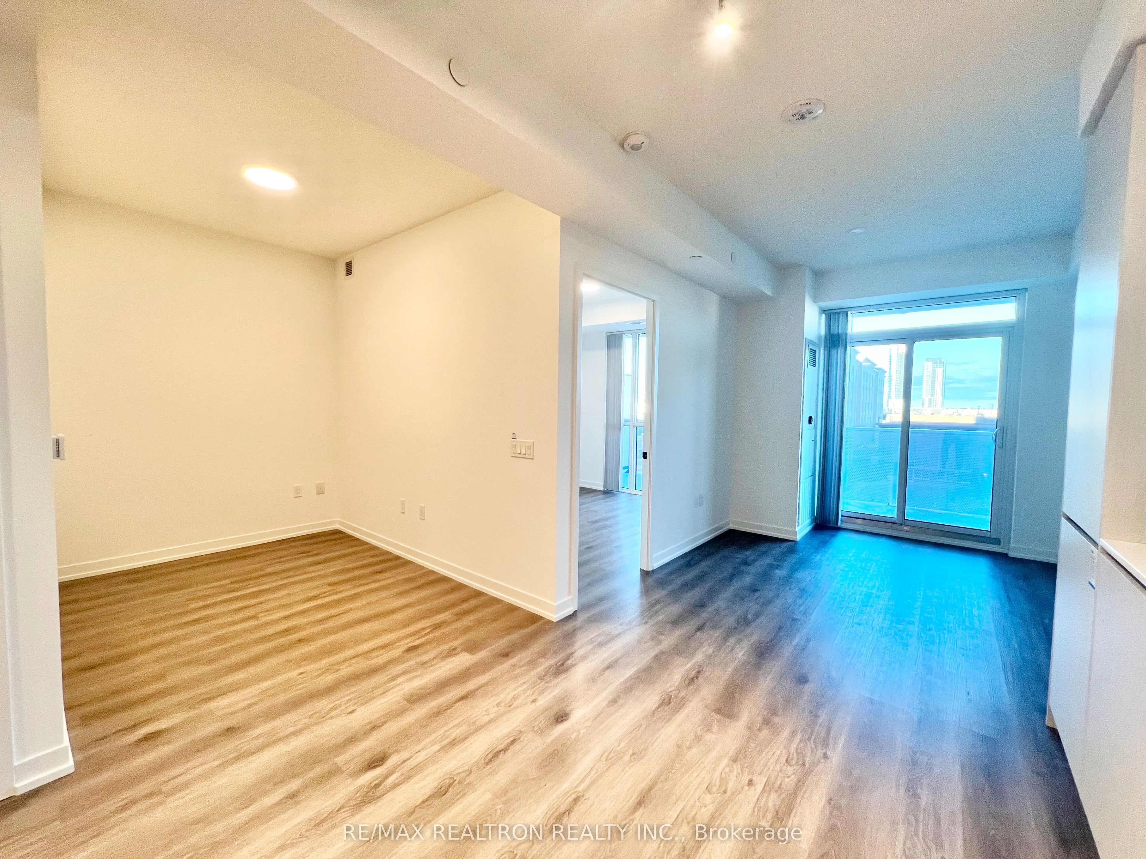 28 Interchange Way, #511