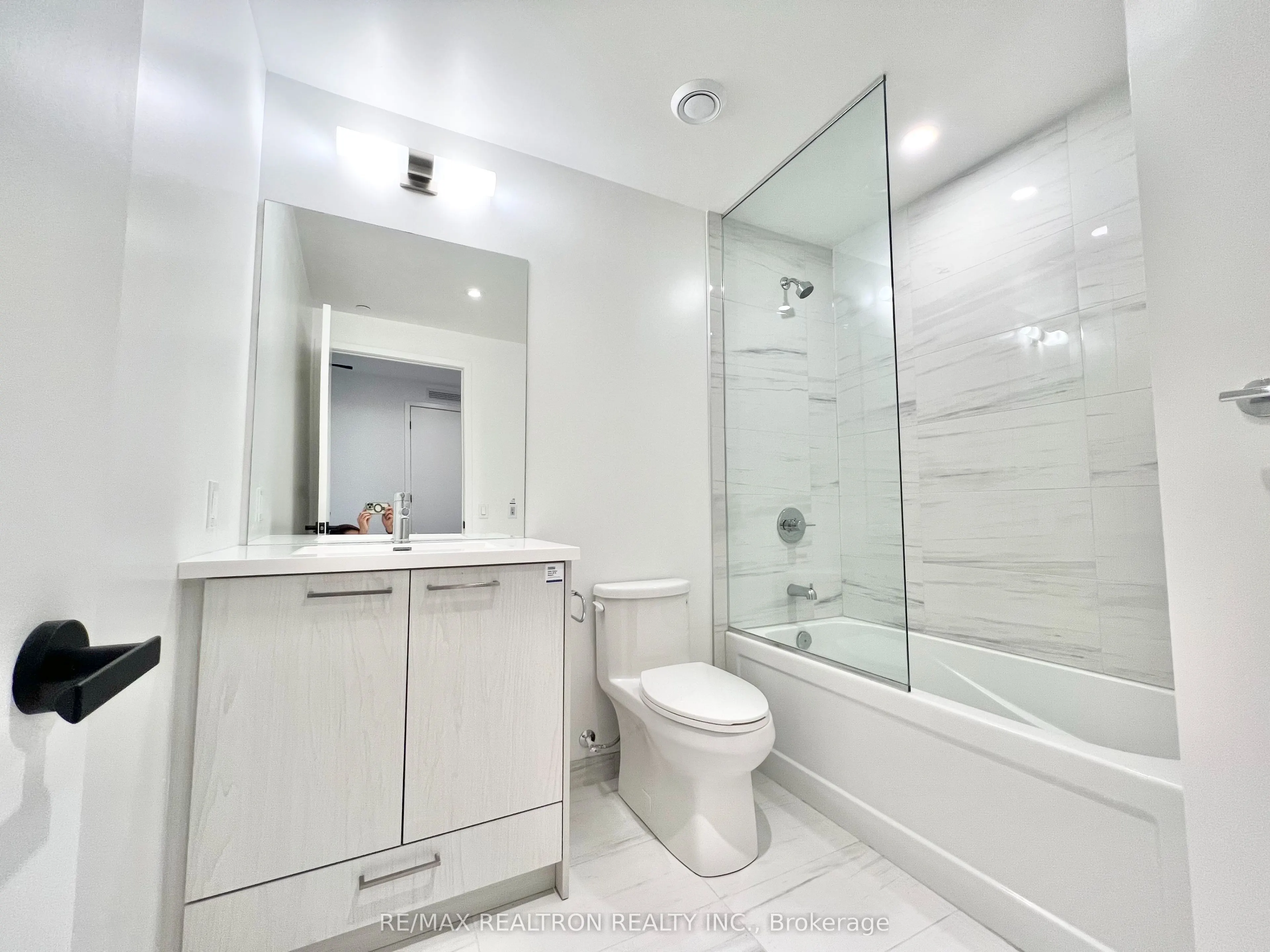 28 Interchange Way, #511