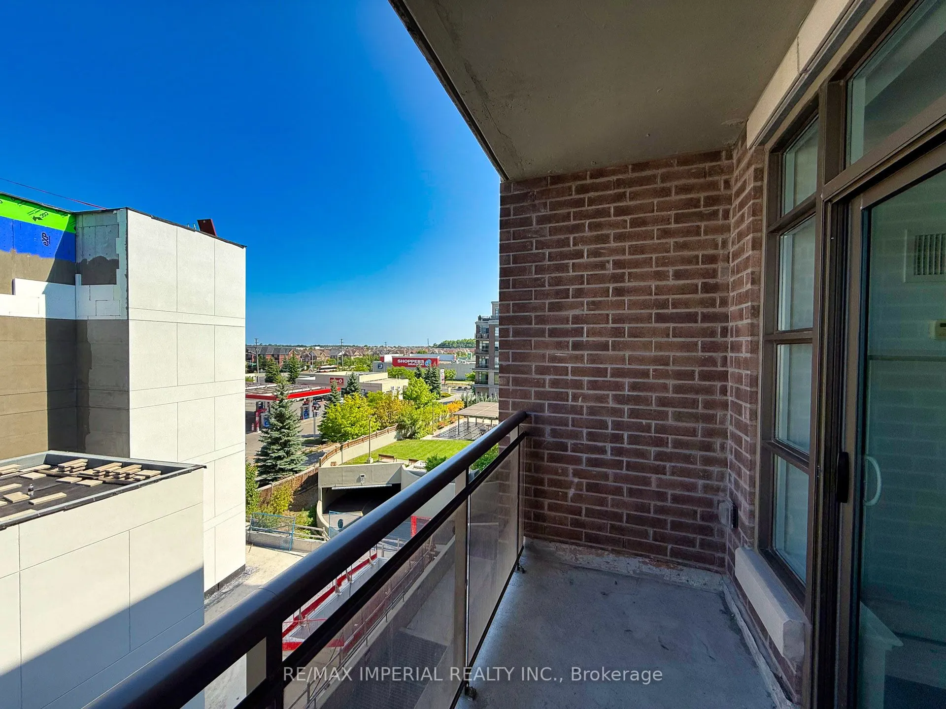 540 bur oak Avenue, #530