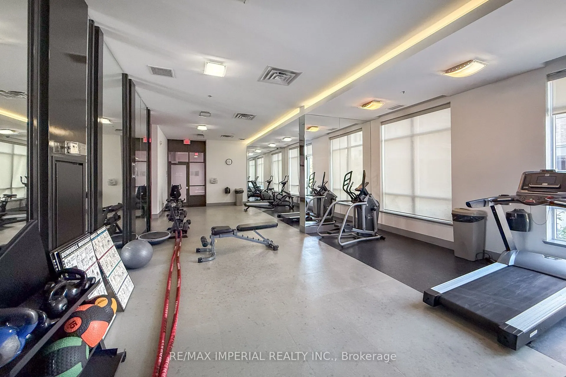540 bur oak Avenue, #530