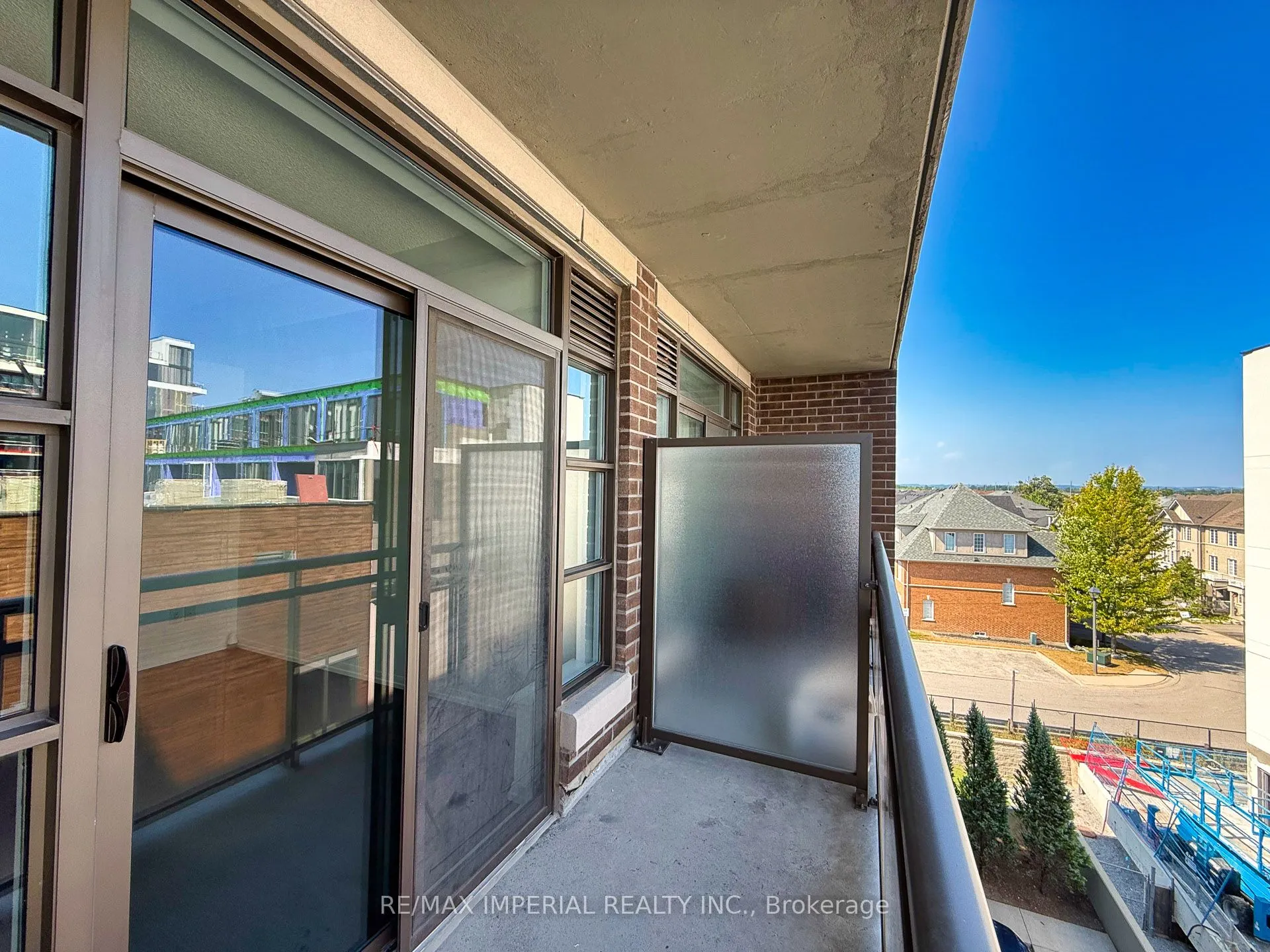 540 bur oak Avenue, #530