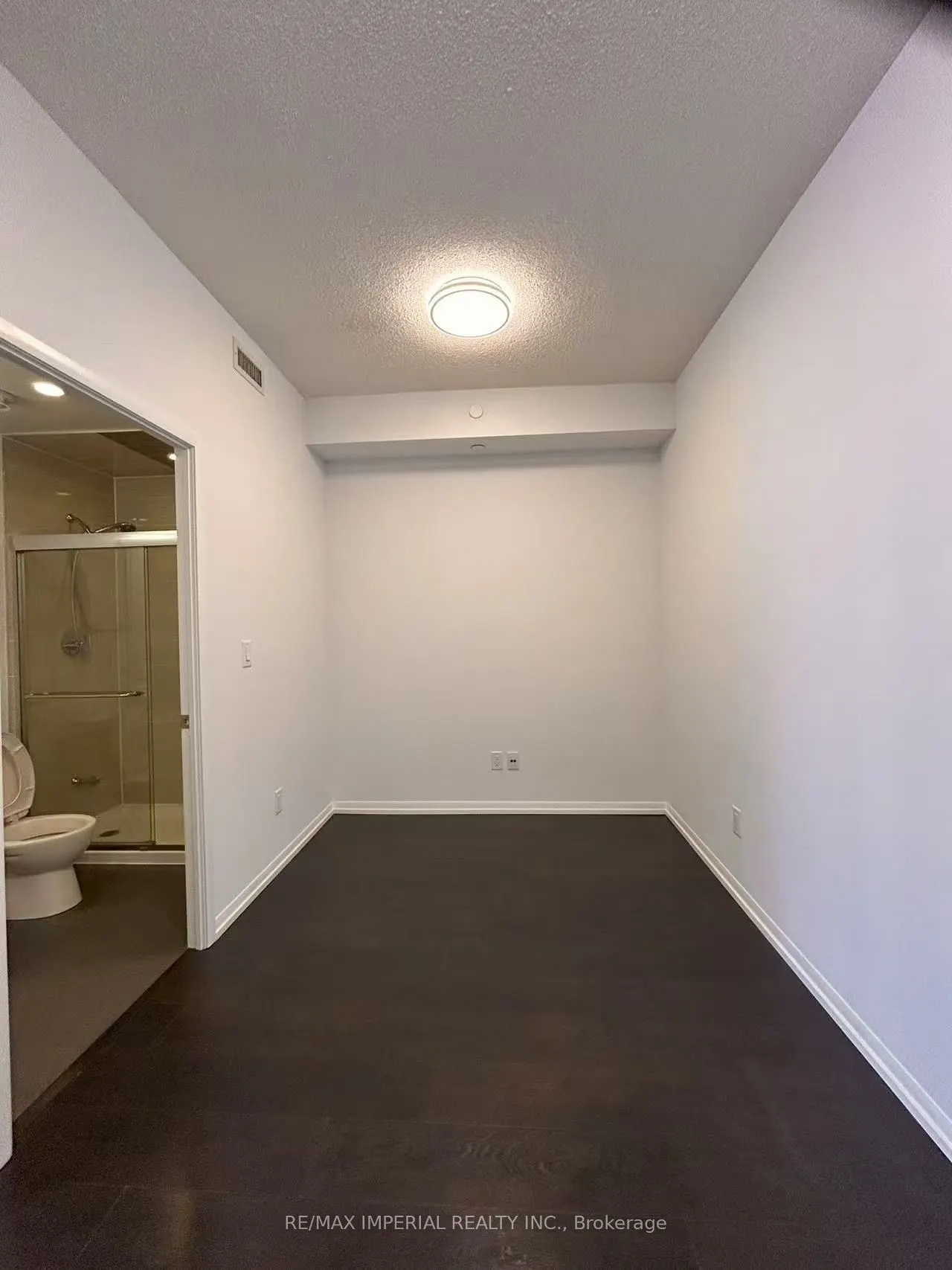 540 bur oak Avenue, #530