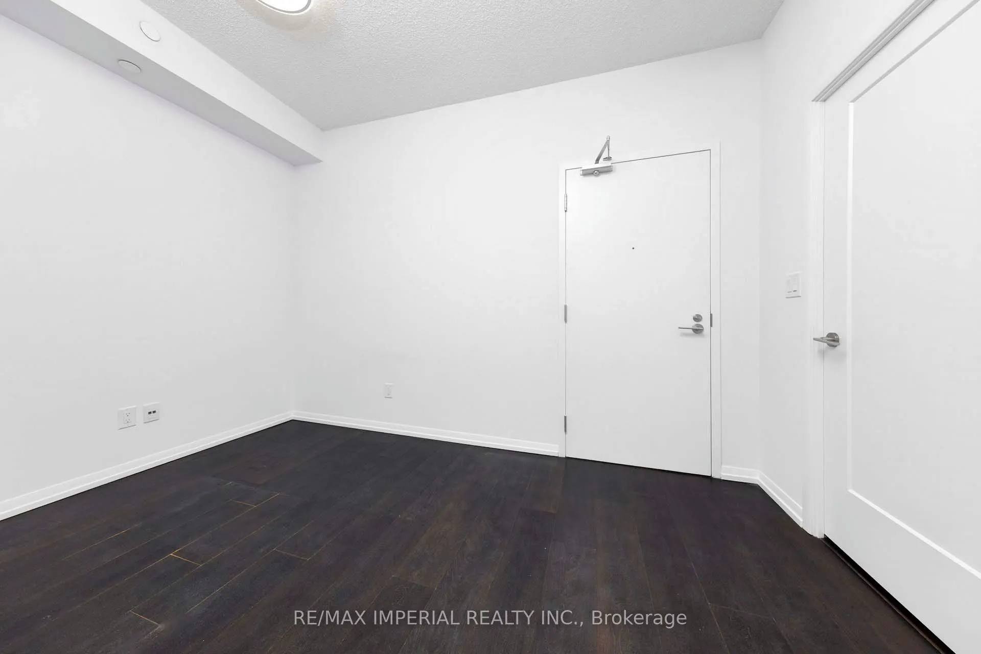 540 bur oak Avenue, #530