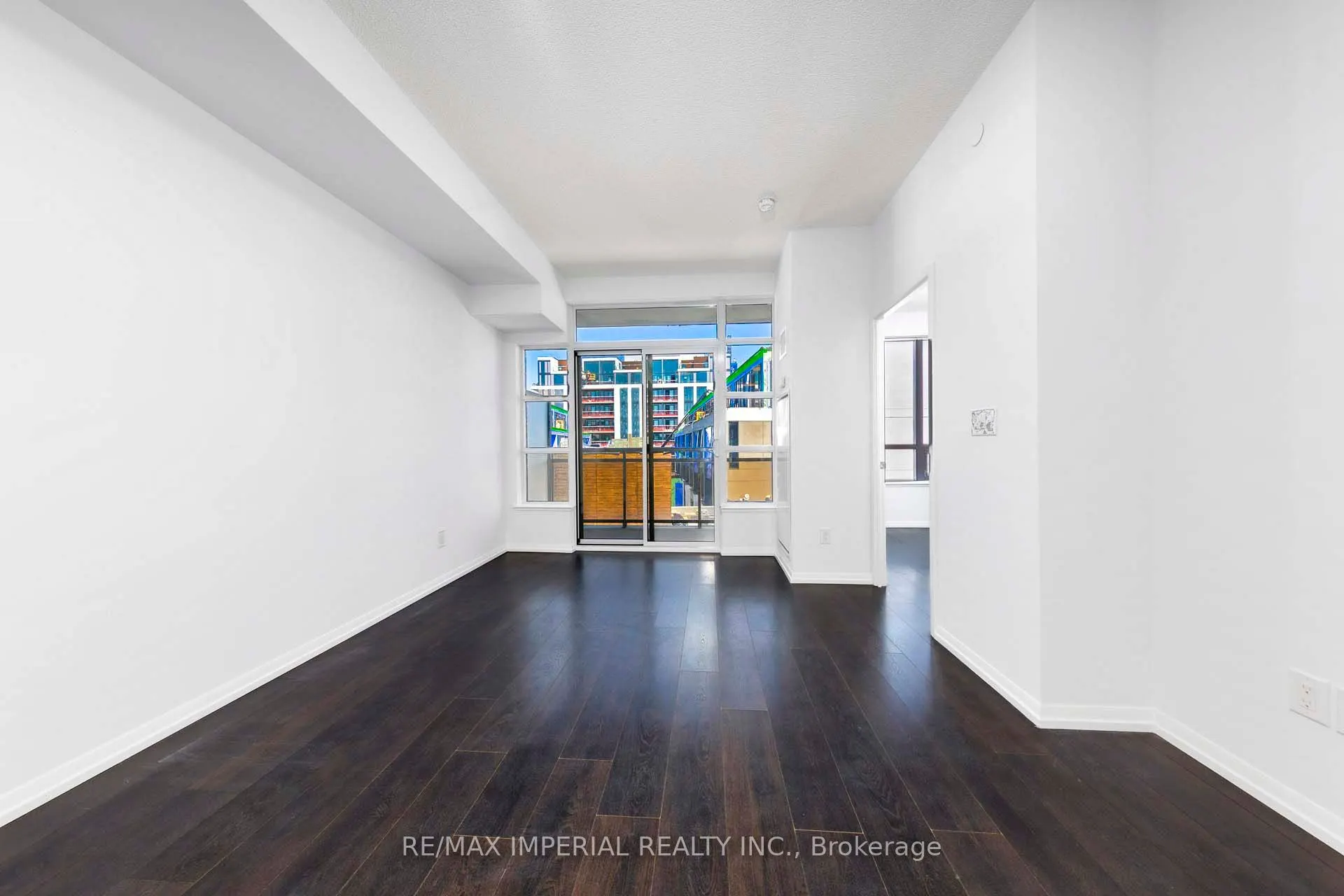 540 bur oak Avenue, #530