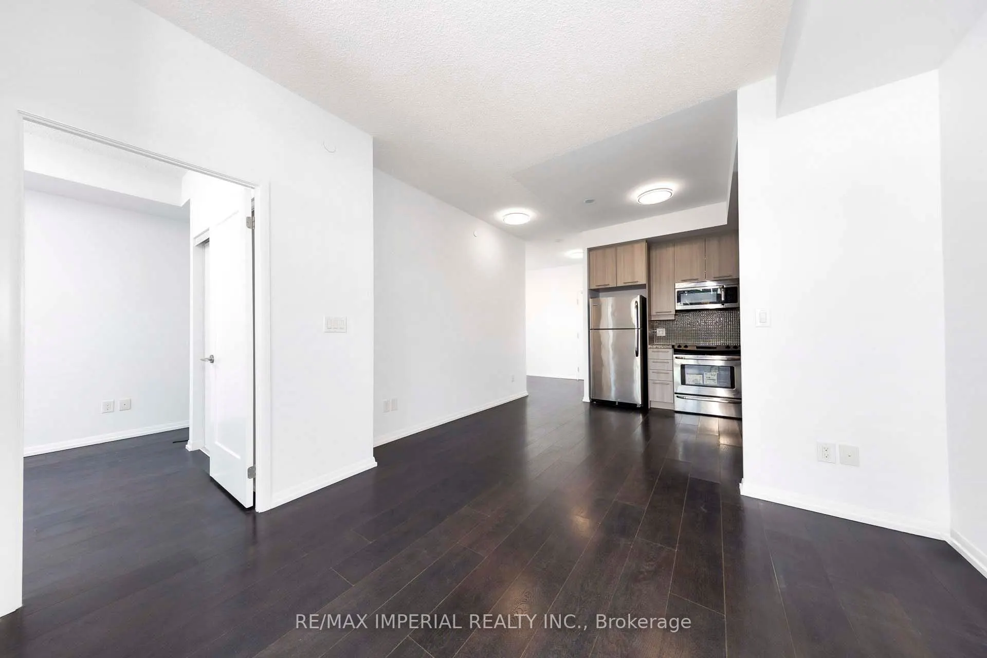 540 bur oak Avenue, #530