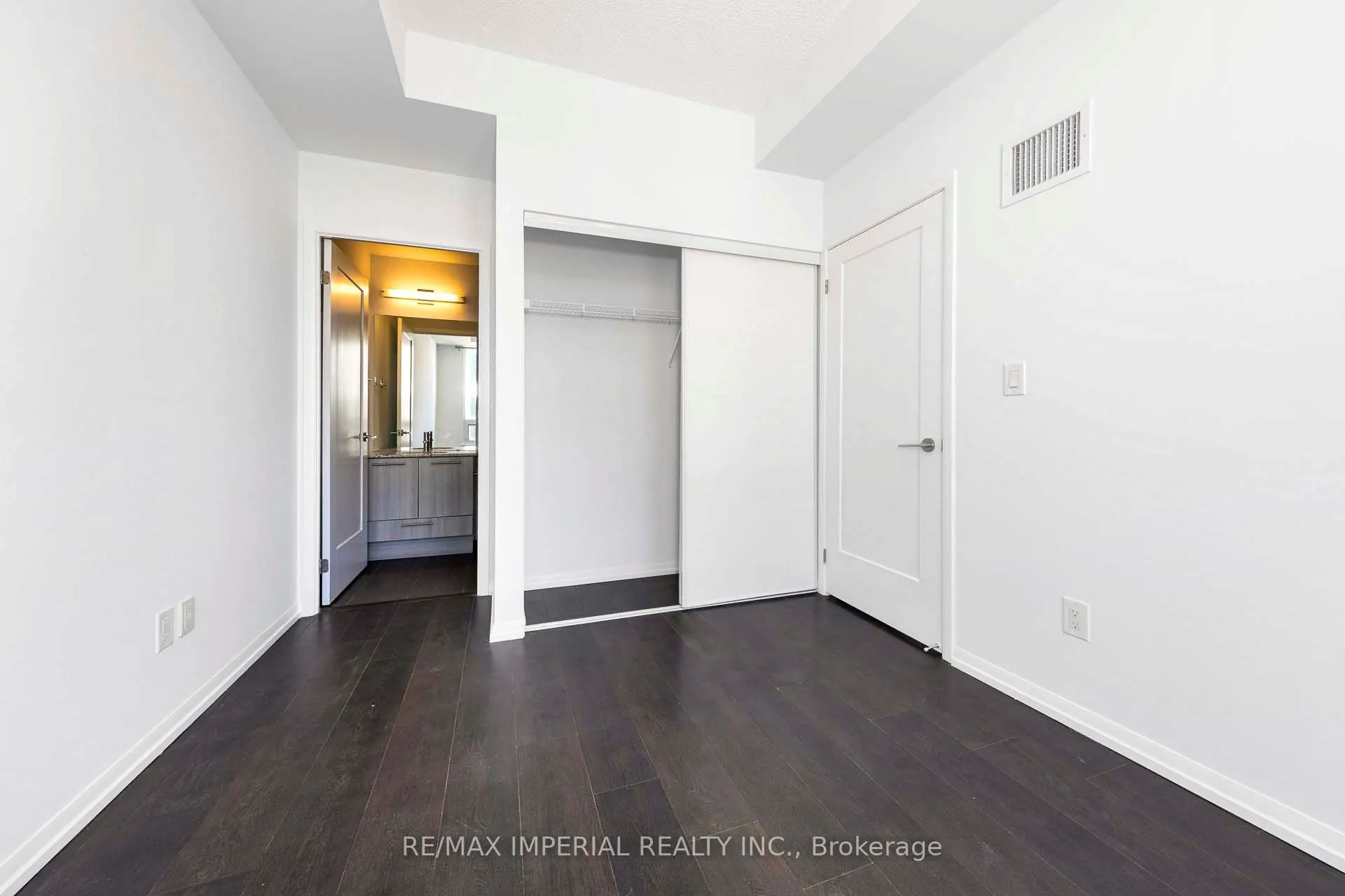 540 bur oak Avenue, #530