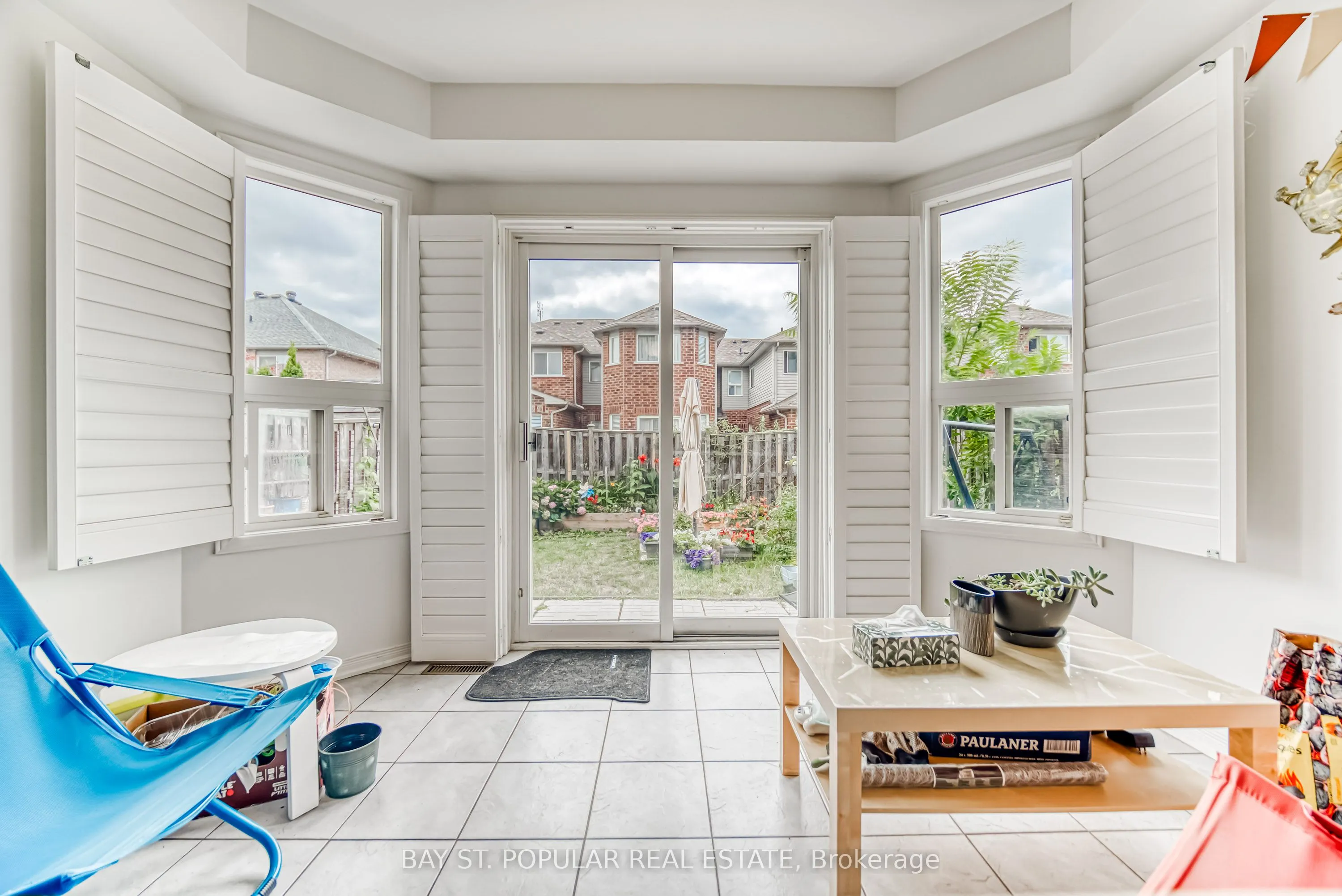 121 Hillwood Street