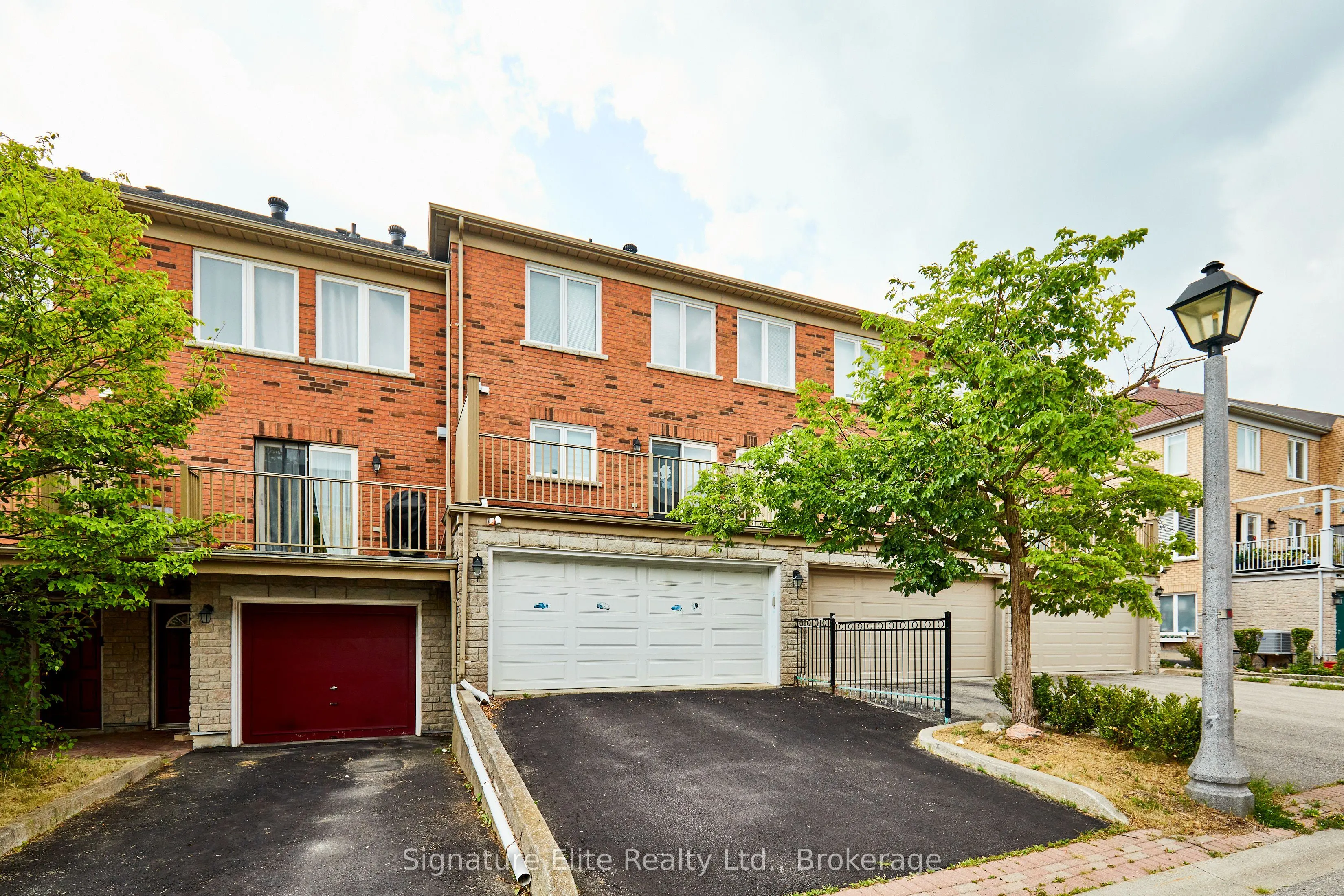 158 Galleria Parkway