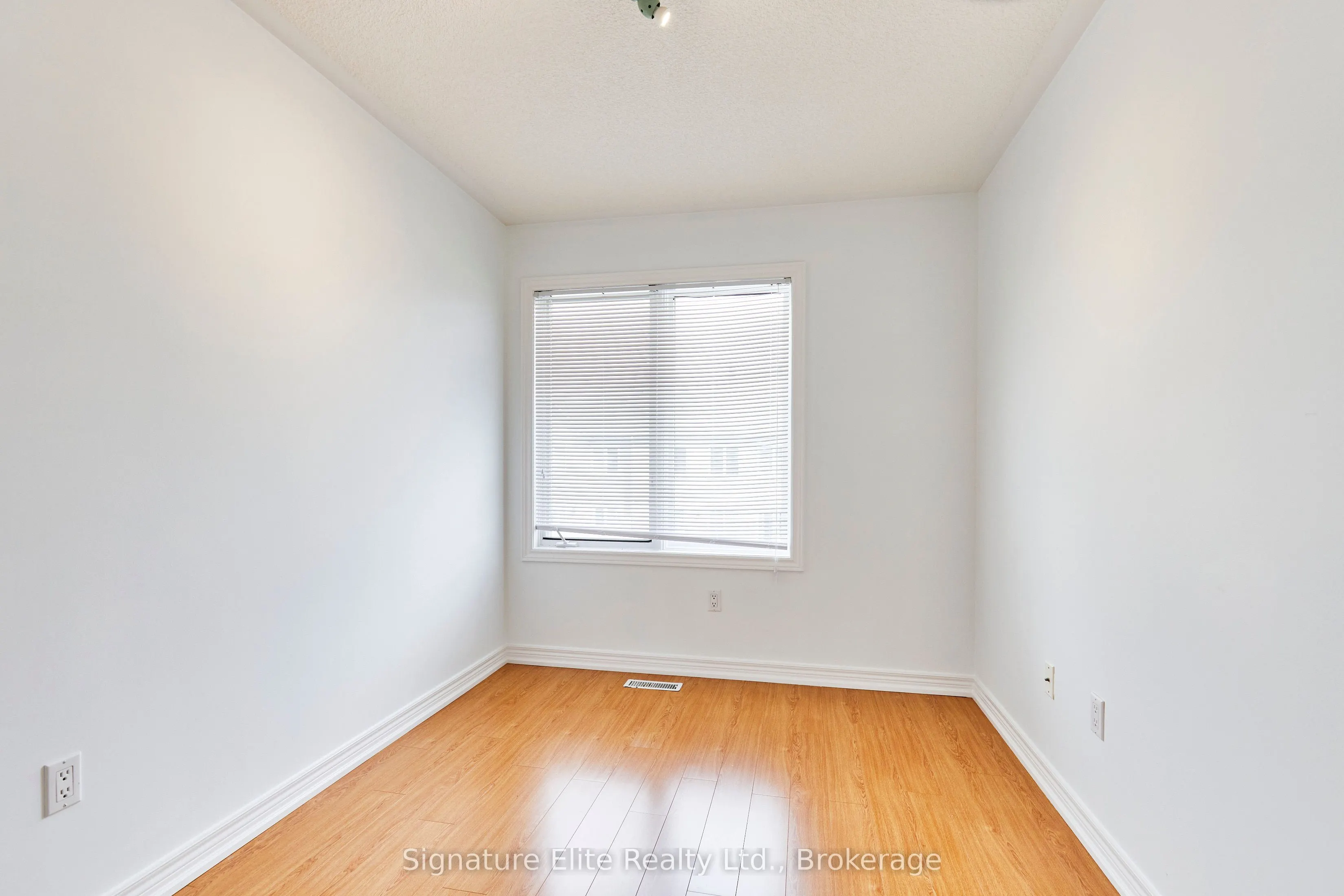 158 Galleria Parkway