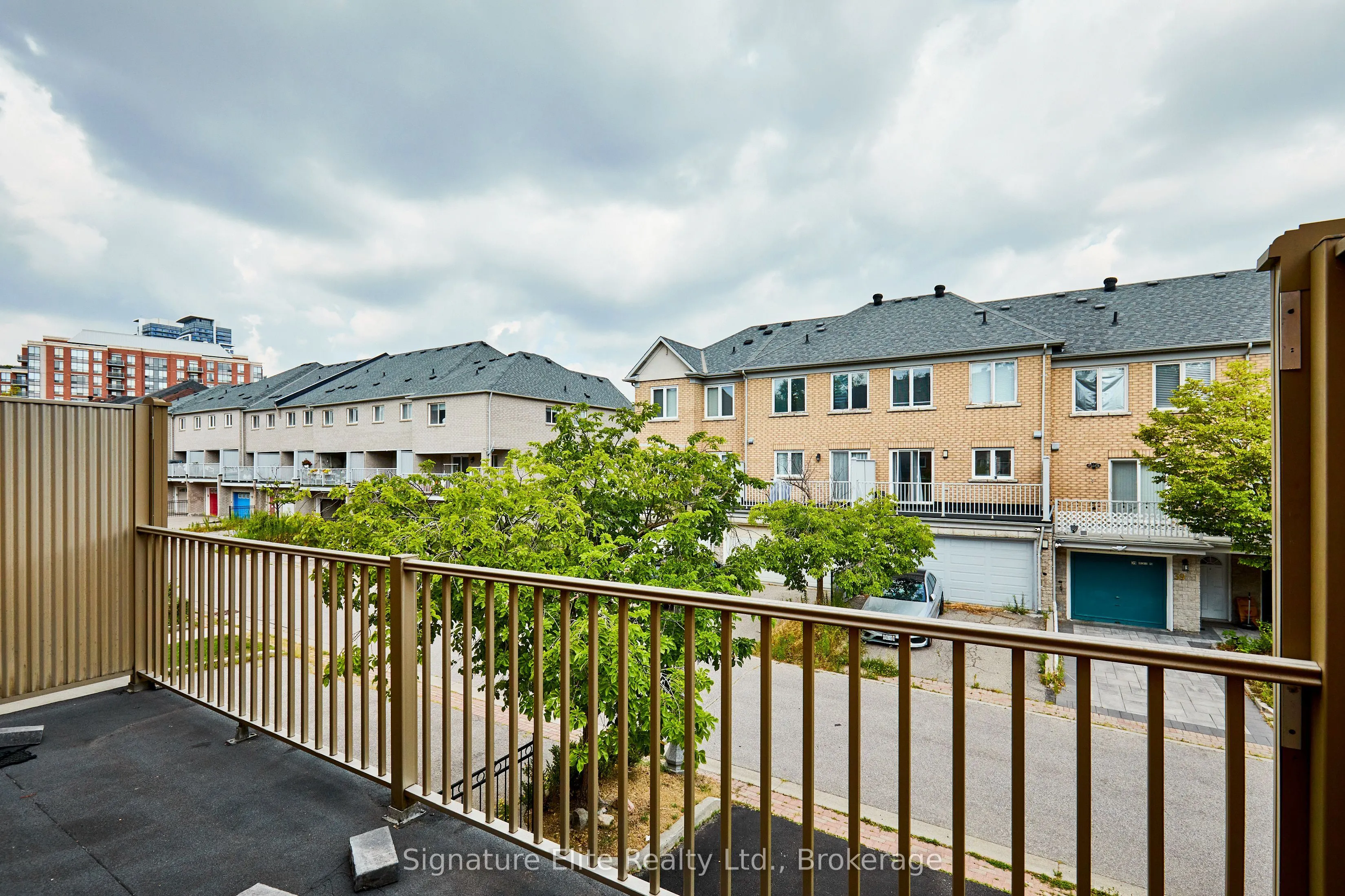 158 Galleria Parkway