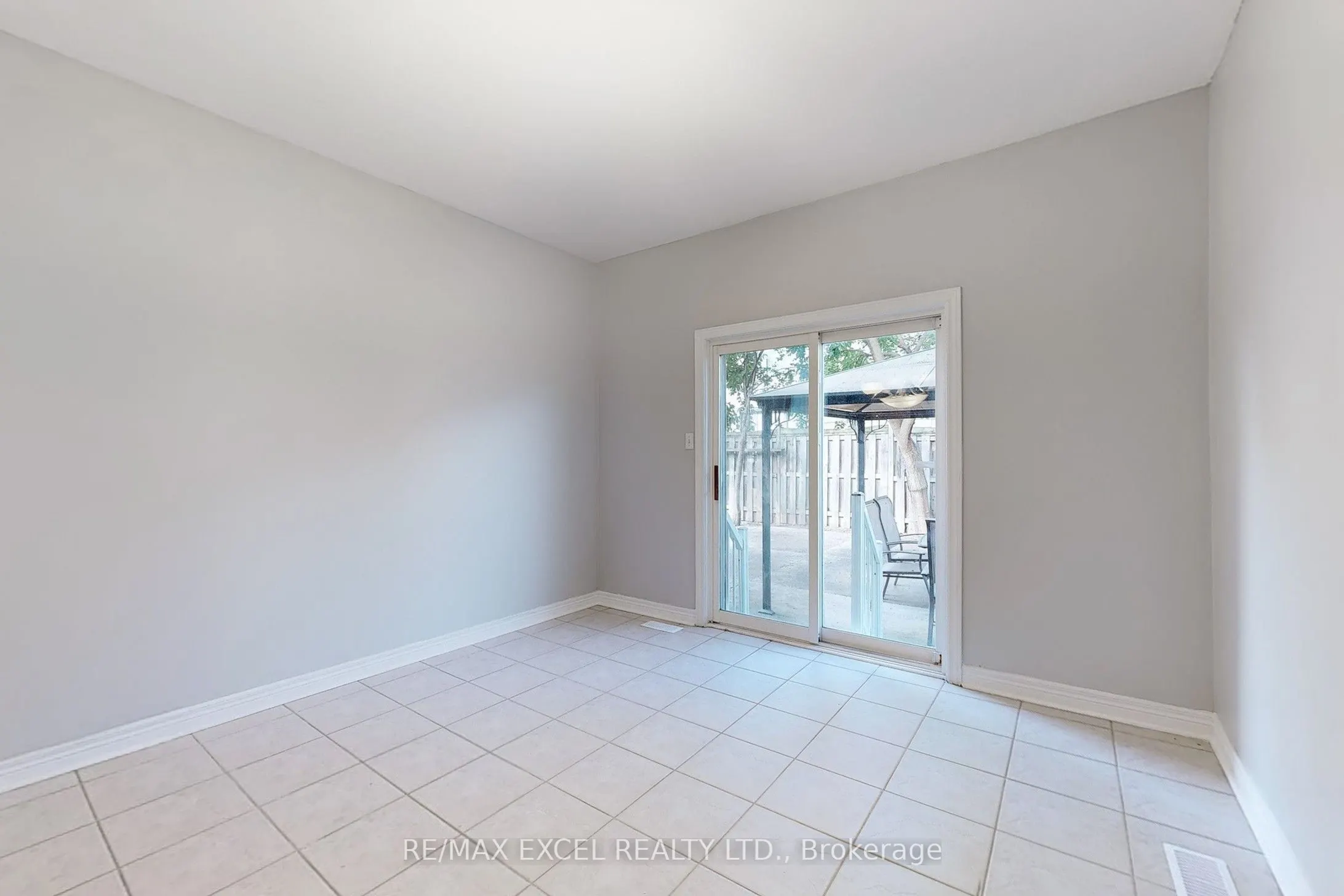 38 Ayhart Street