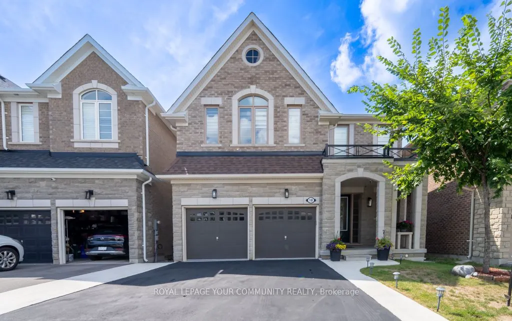 18 Maple Fields Circle W