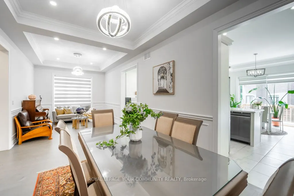 18 Maple Fields Circle W