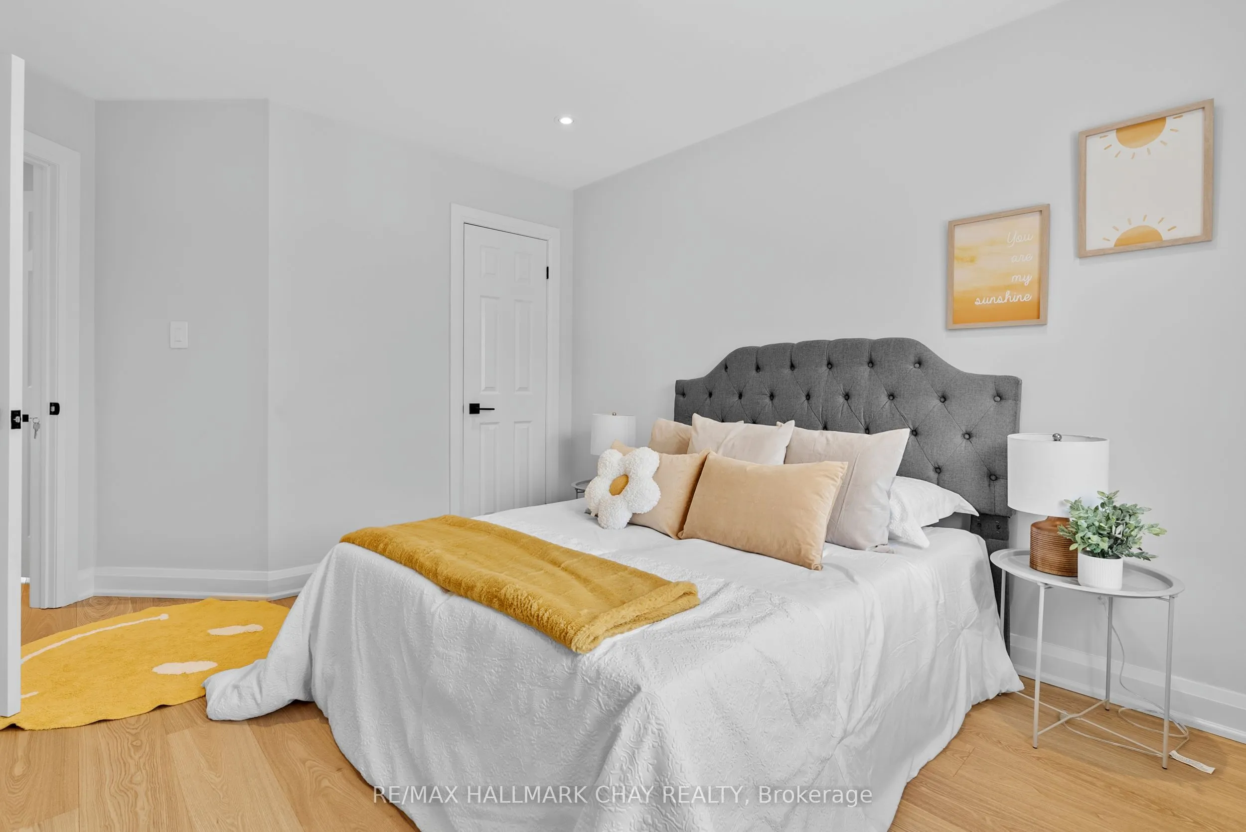 110 Glendower Crescent, #Upper