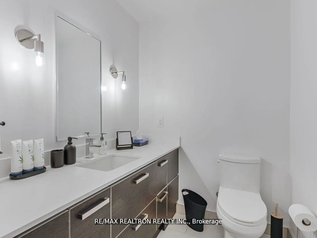 261 Broward Way, #52