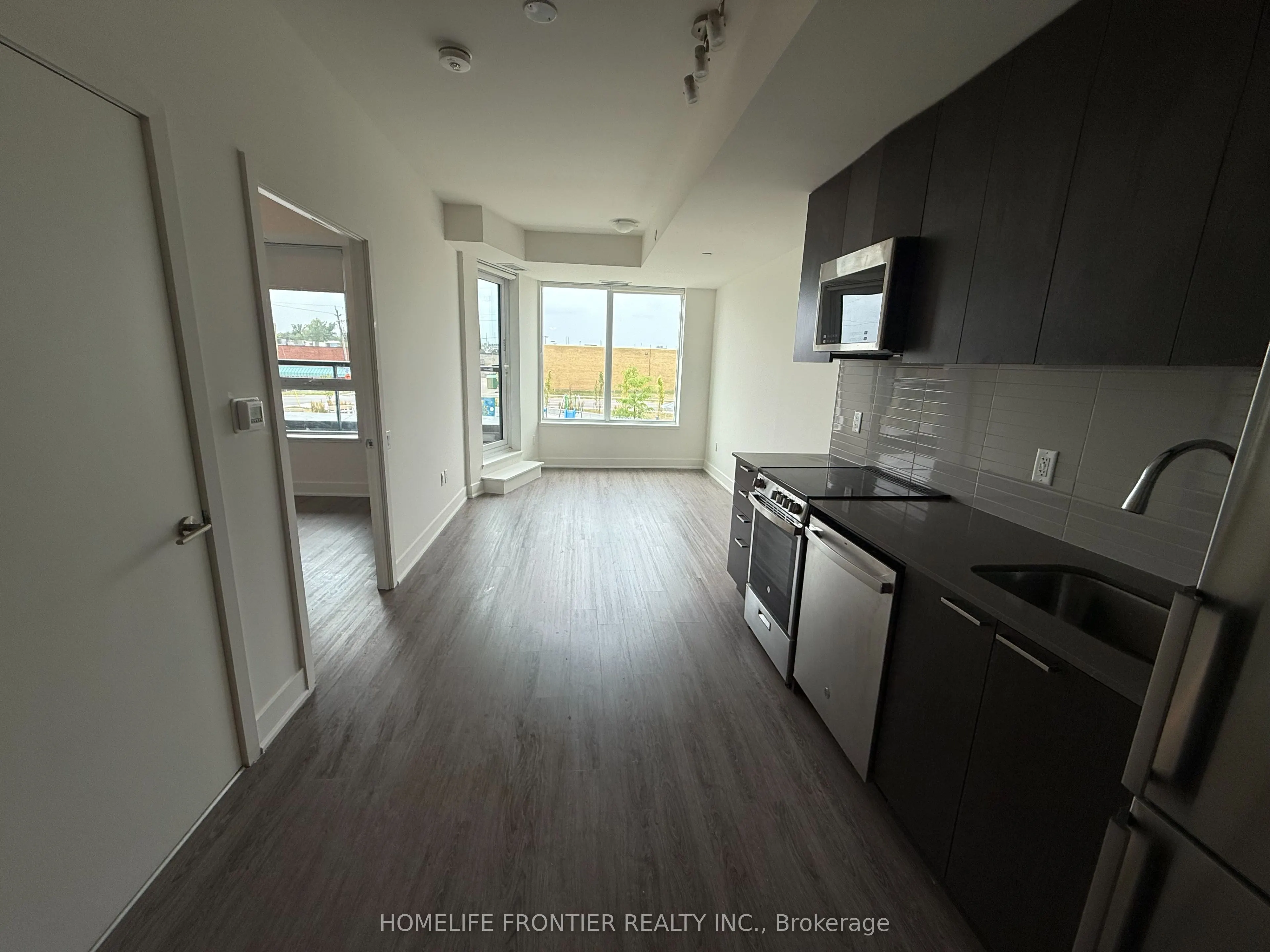 185 Deerfield Road, #208