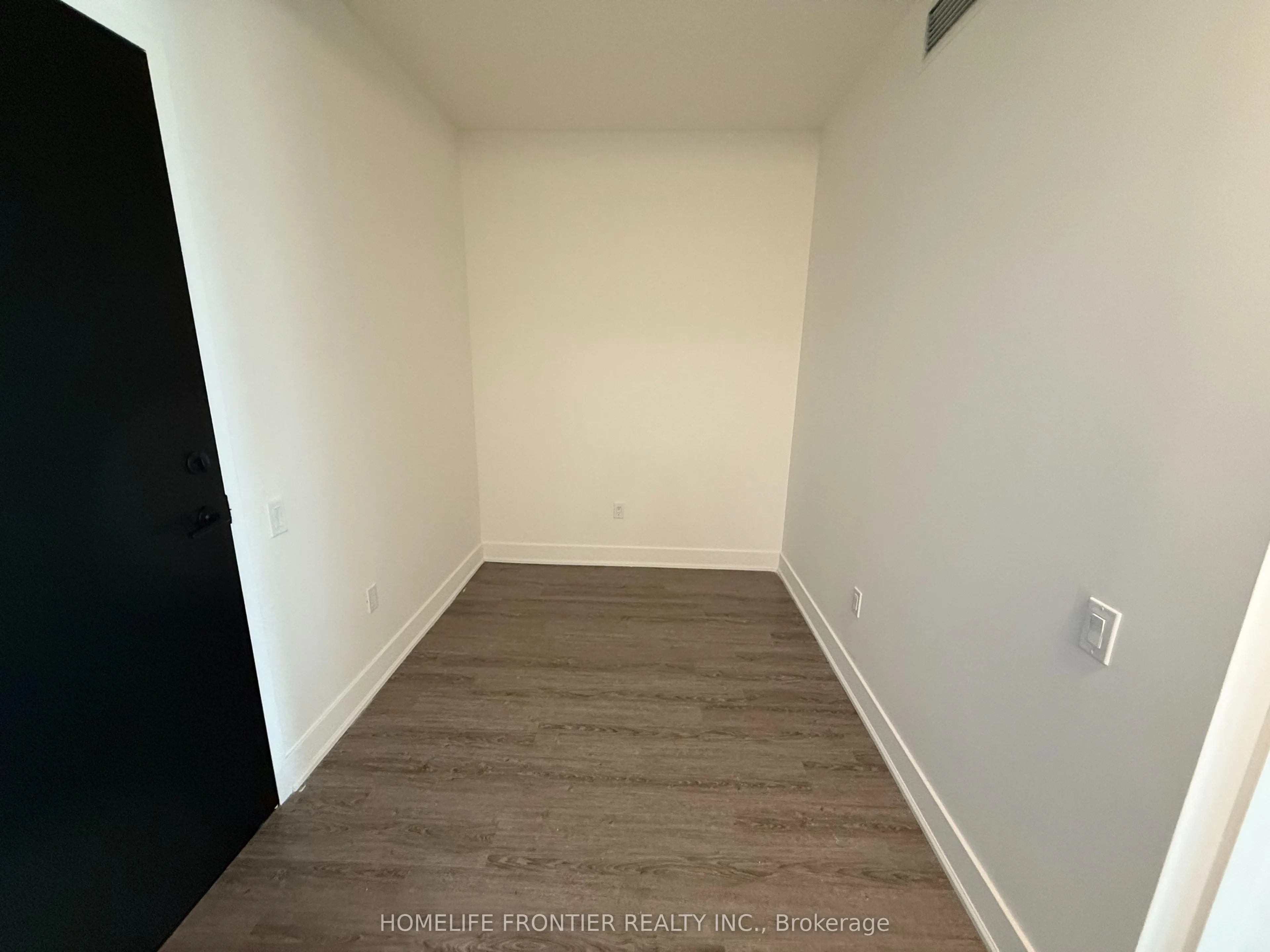 185 Deerfield Road, #208