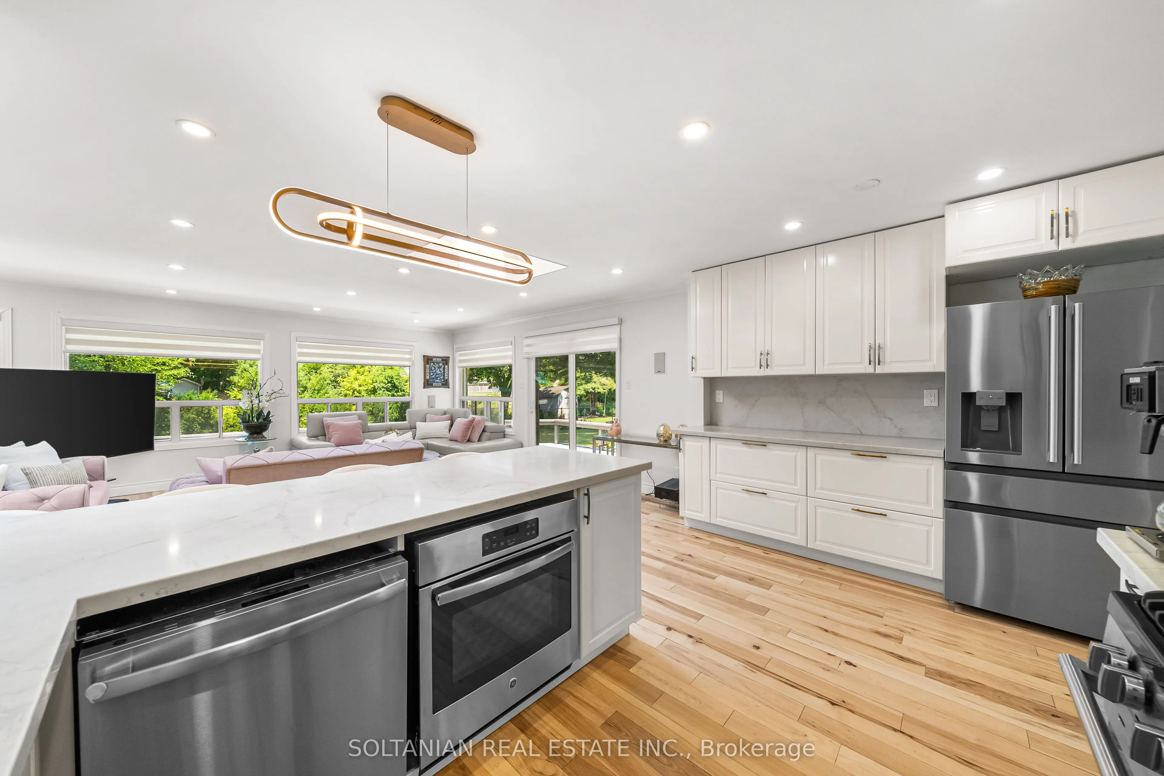 66 Lakeland Crescent