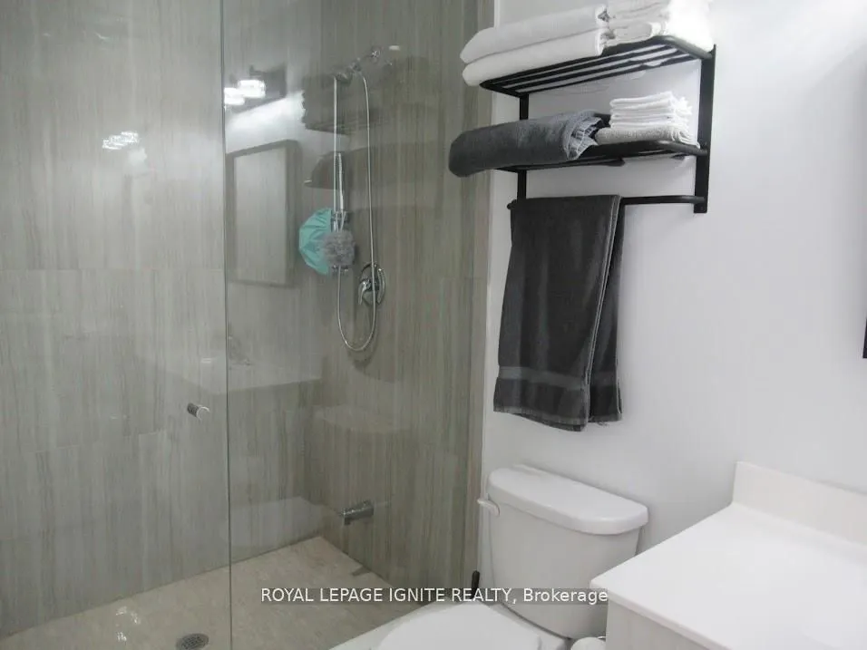 196 Pine Grove Road, #13