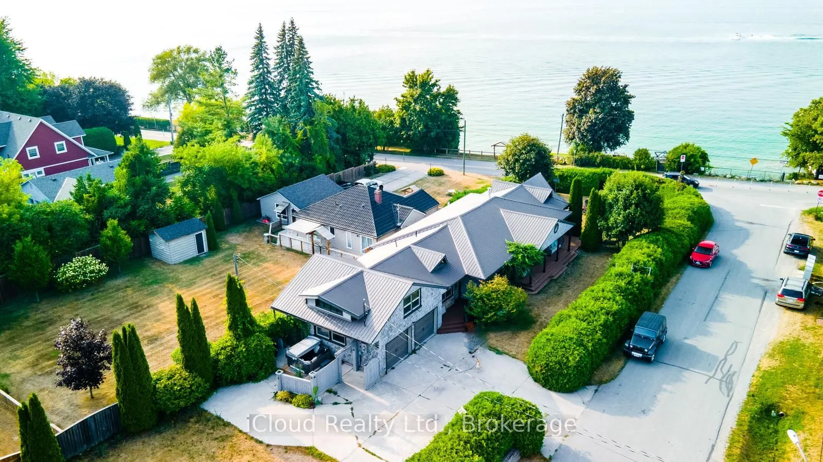 523 Lake Drive E