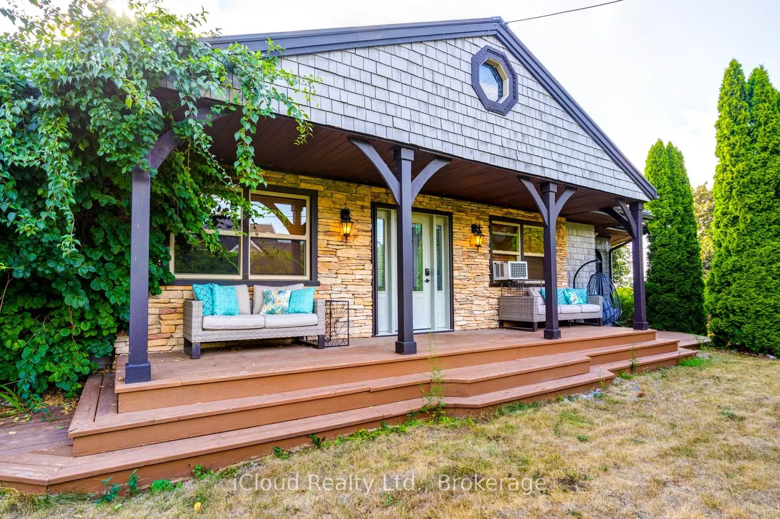 523 Lake Drive E