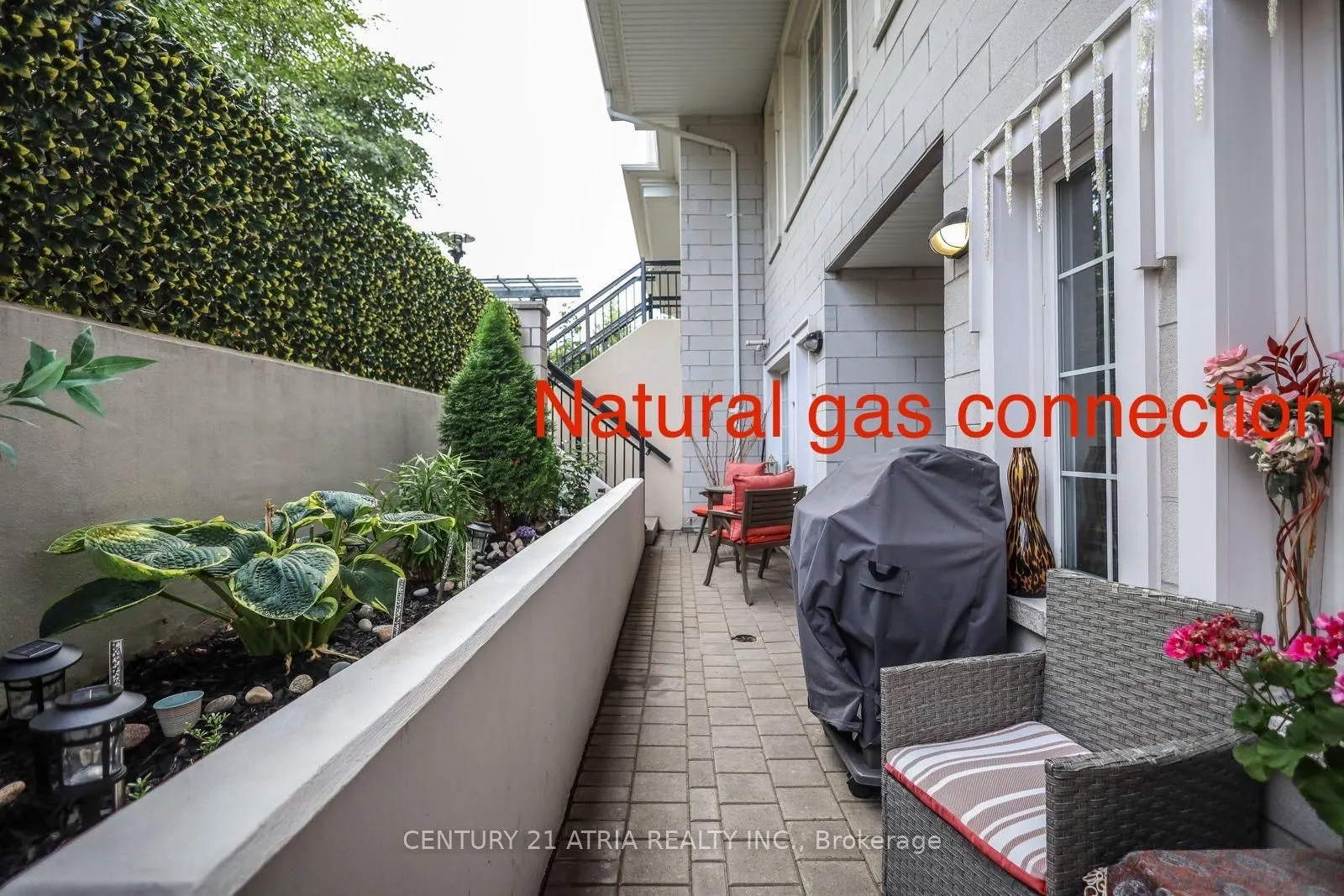 26 Bruce Street, #B06