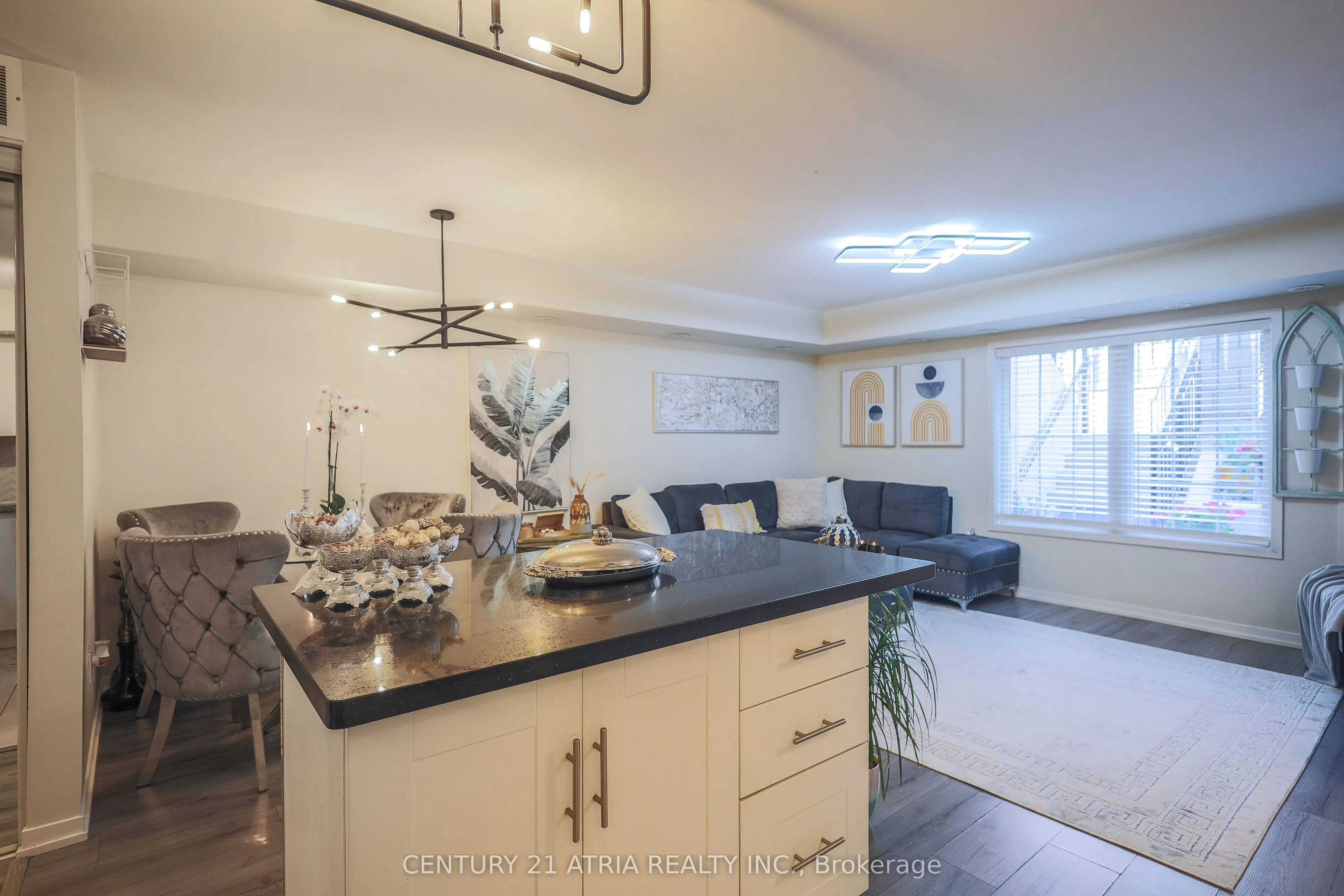 26 Bruce Street, #B06