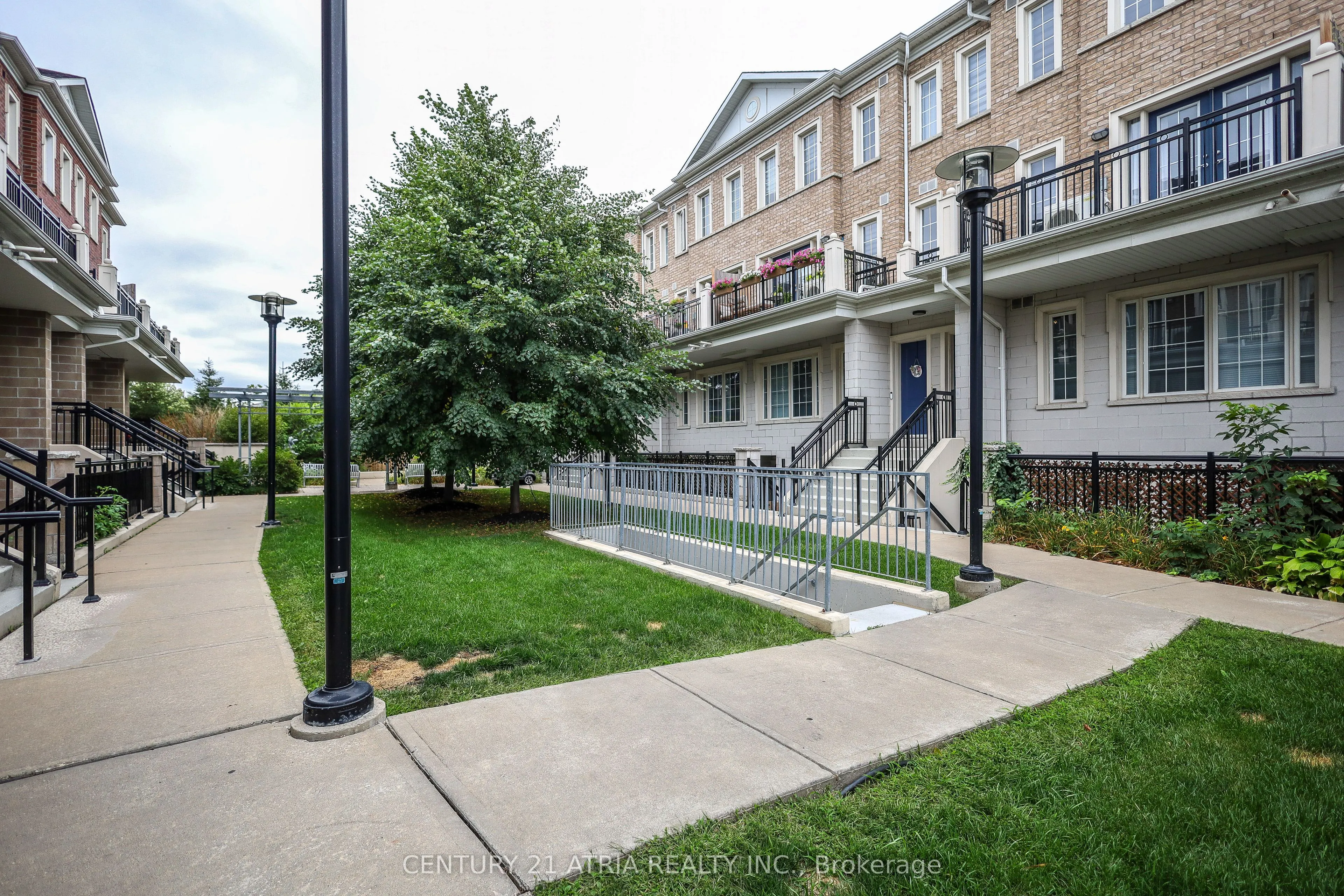 26 Bruce Street, #B06