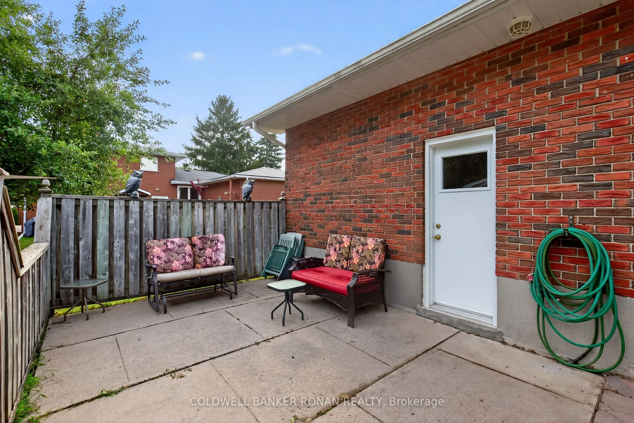 8 Douglas Drive