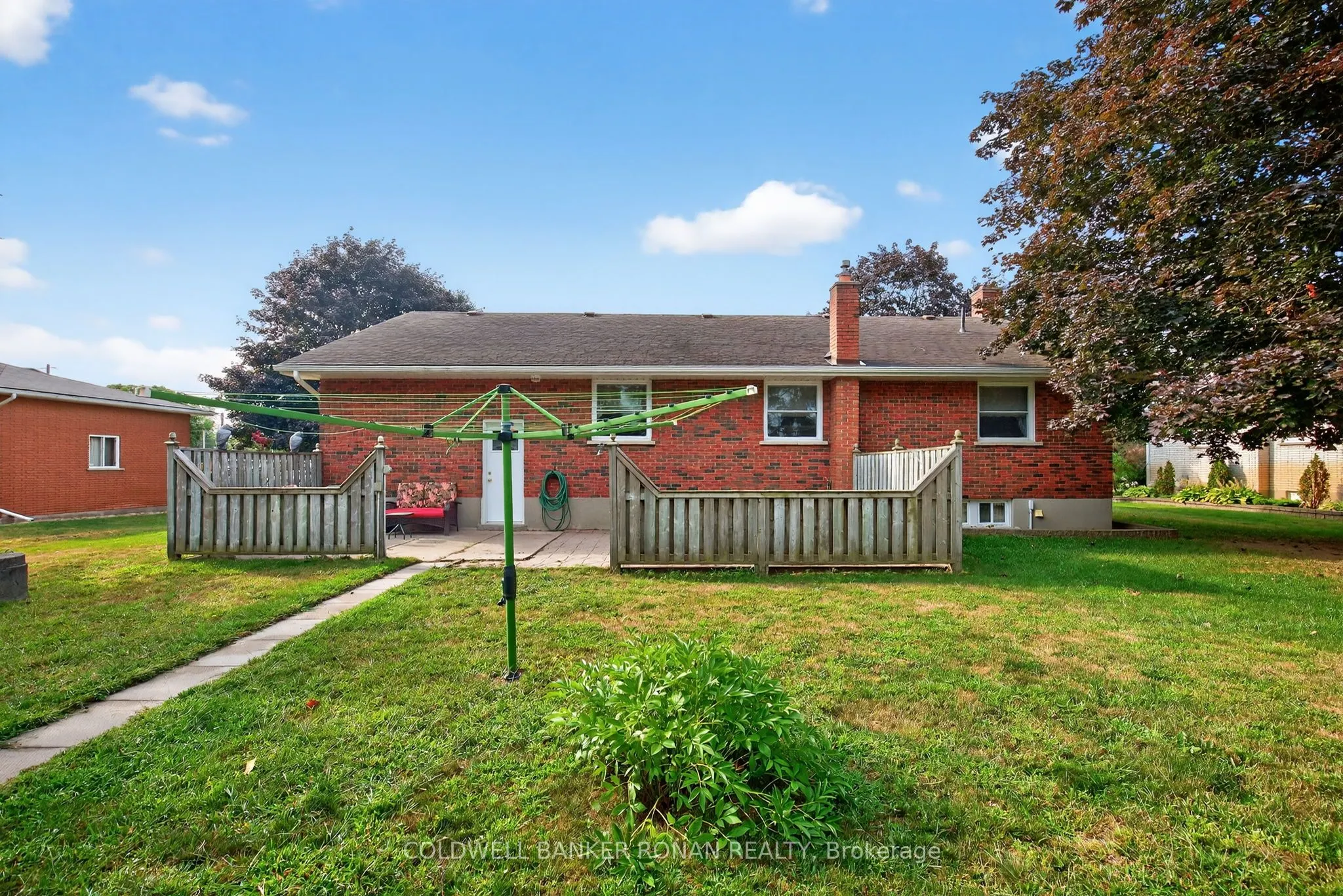 8 Douglas Drive