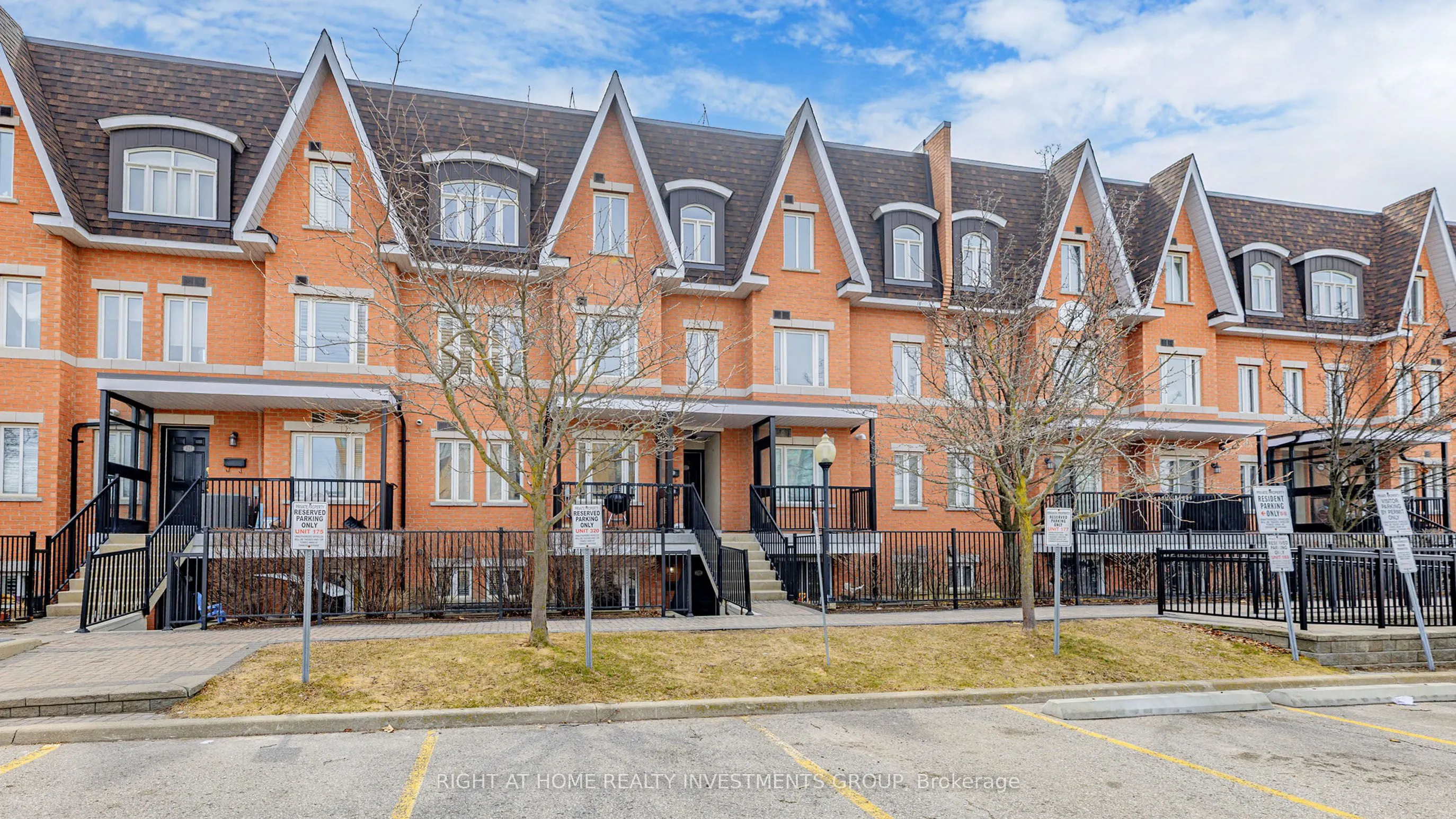 316 John Street, #118