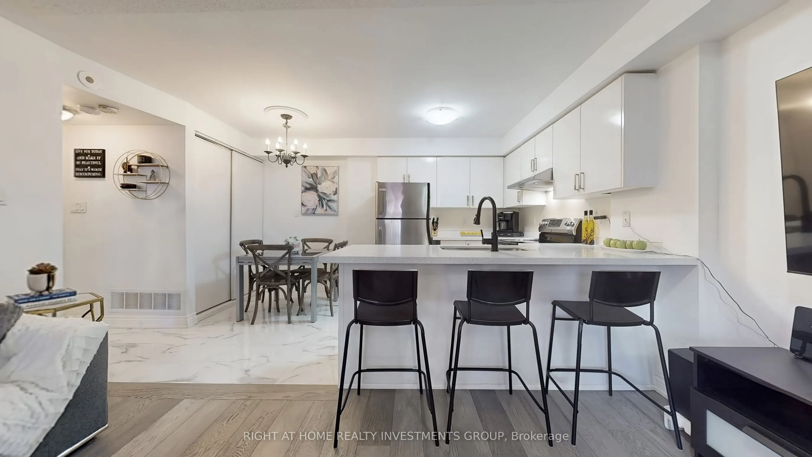 316 John Street, #118