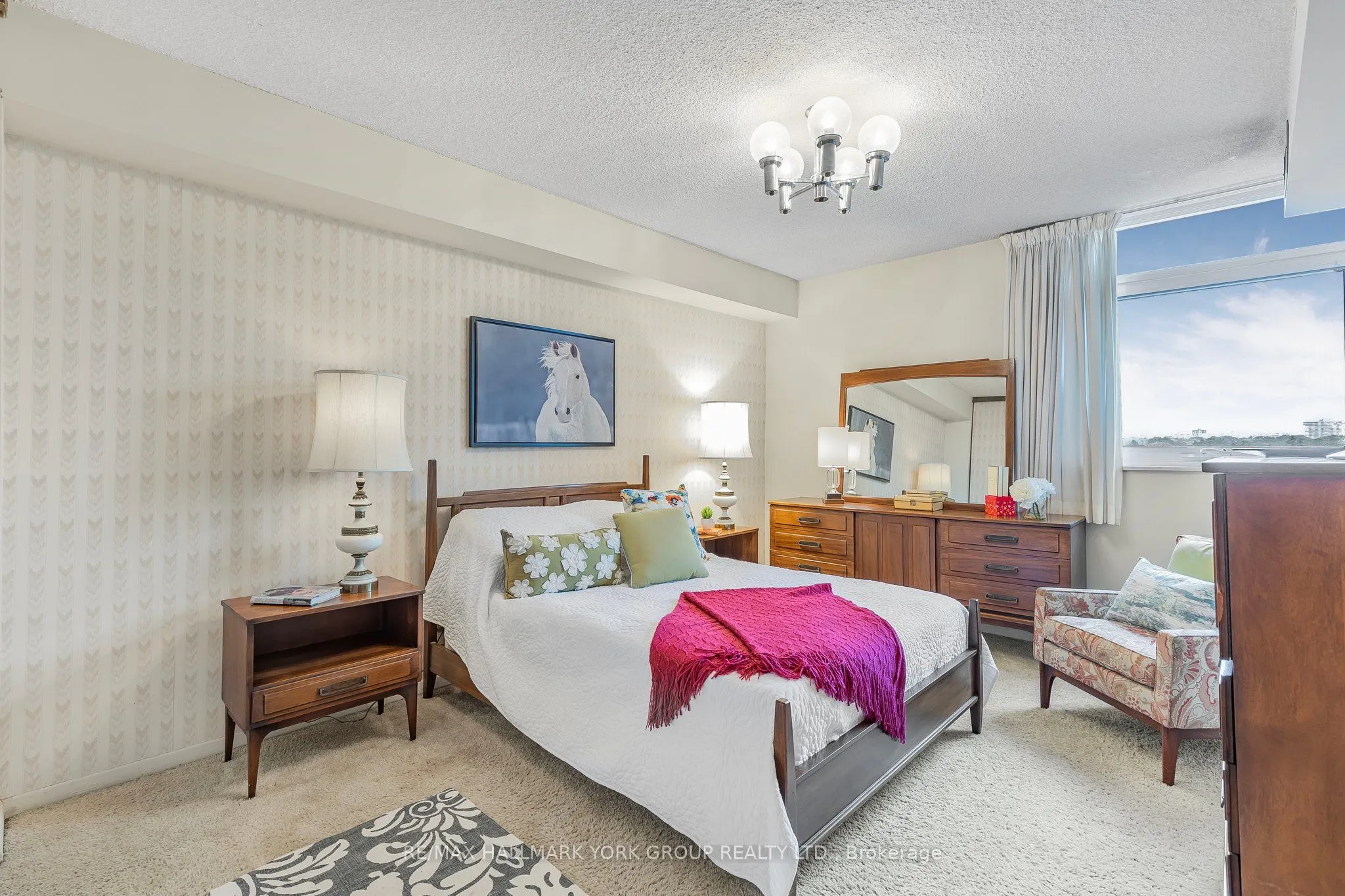 7811 Yonge Street, #1007