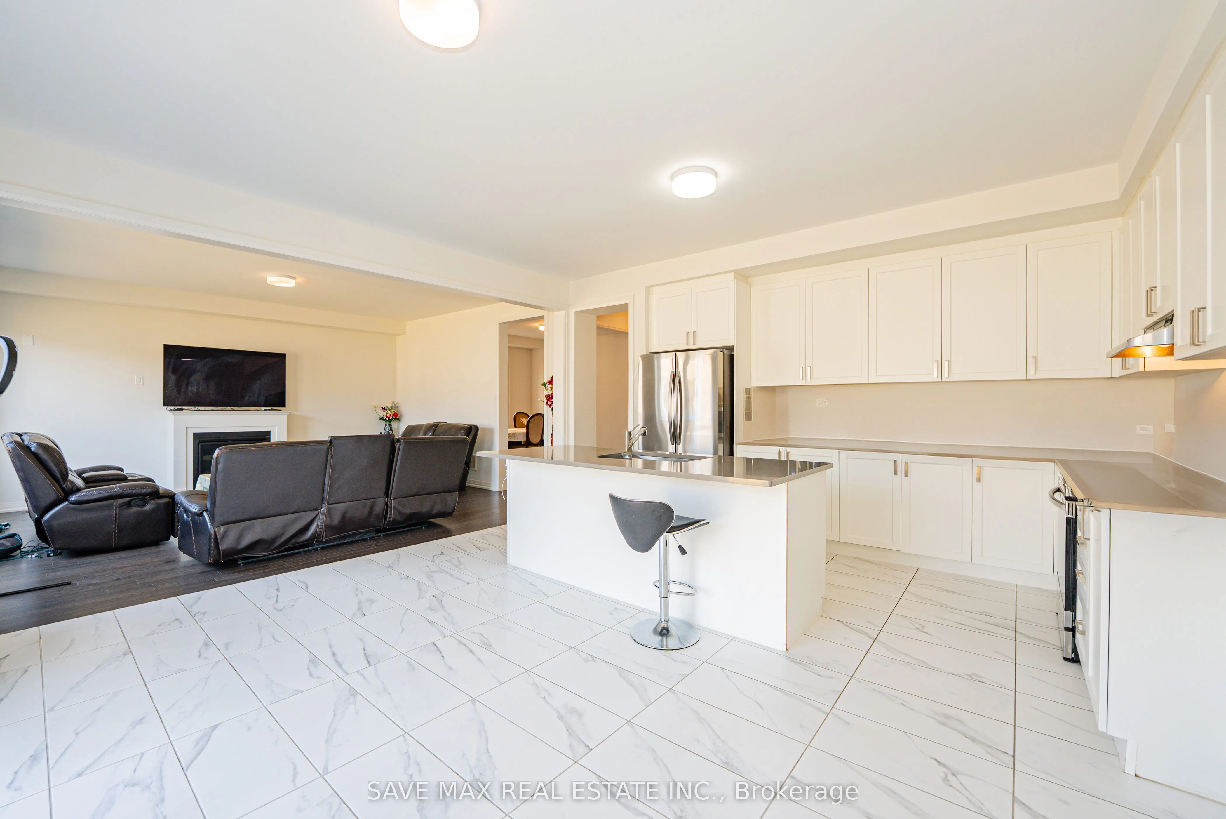 58 Sandhill Crescent