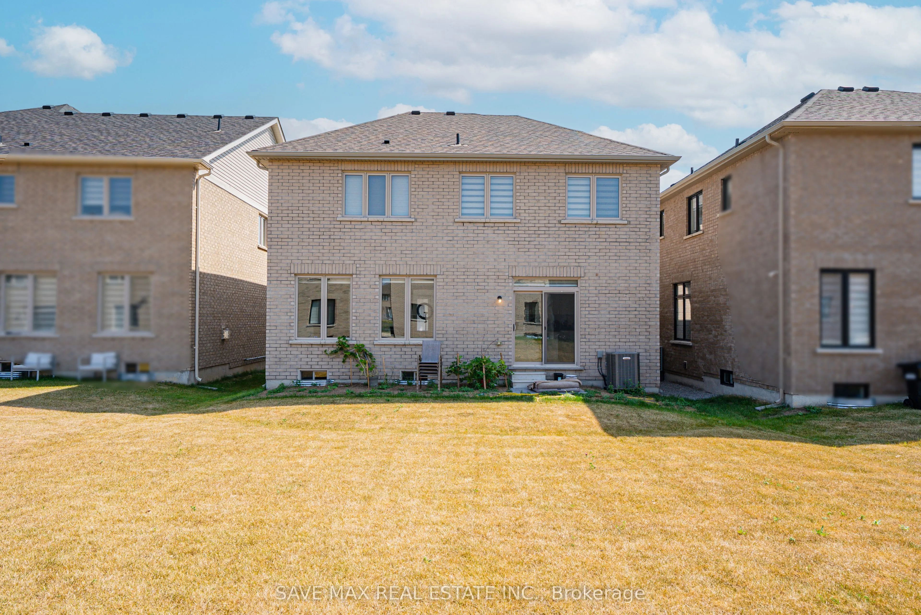 58 Sandhill Crescent